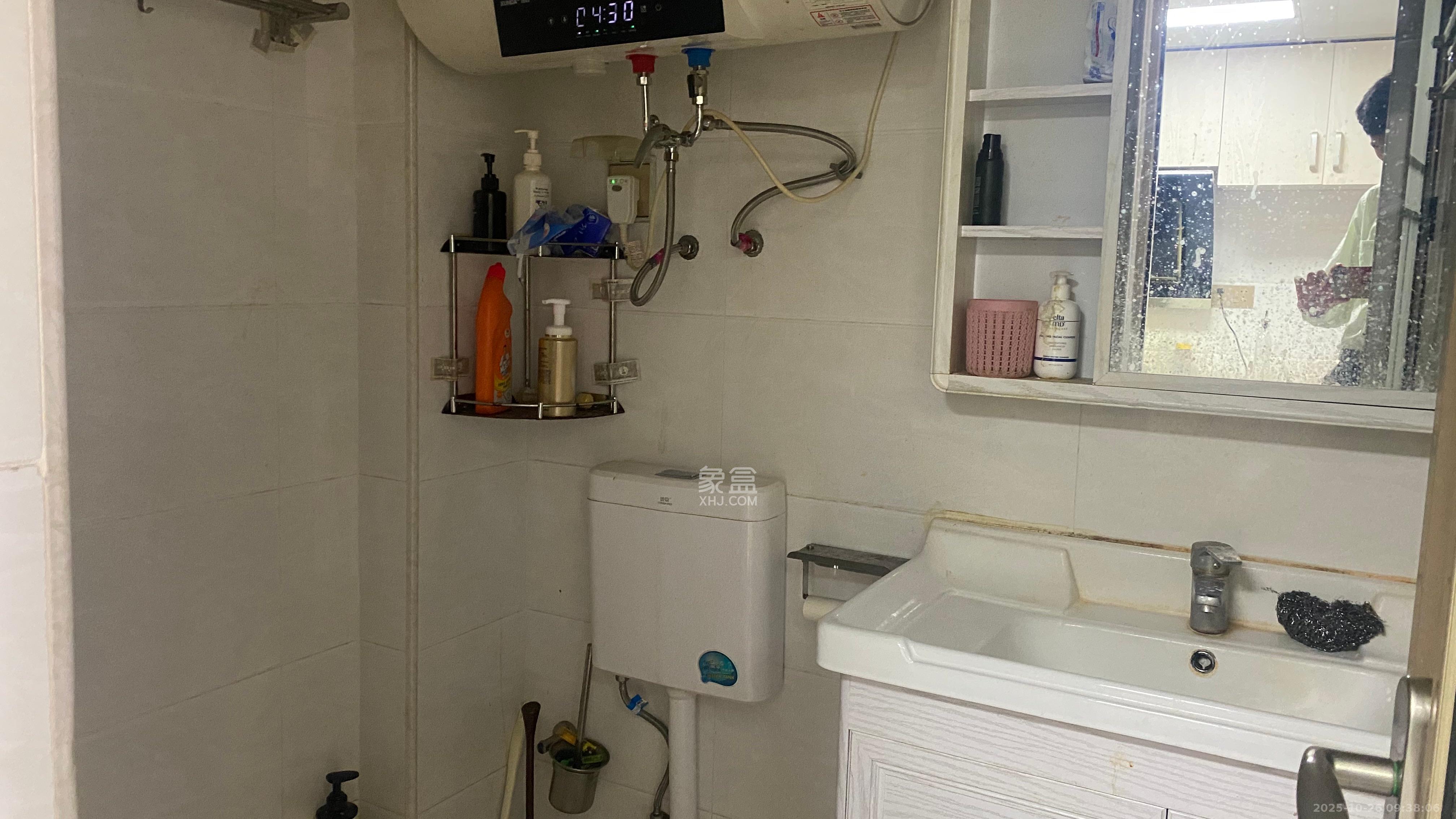 中建芙蓉嘉苑  1室1厅1卫    1600.0元/月室内图