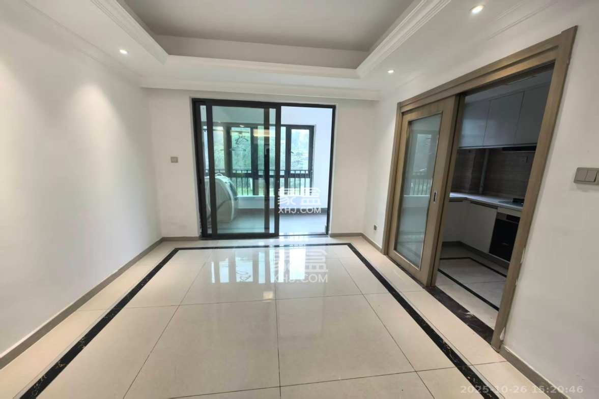 富力十号 3室2厅2卫 3200.0元/月 富力十号 3室2厅2卫 3200.0元/月室内图