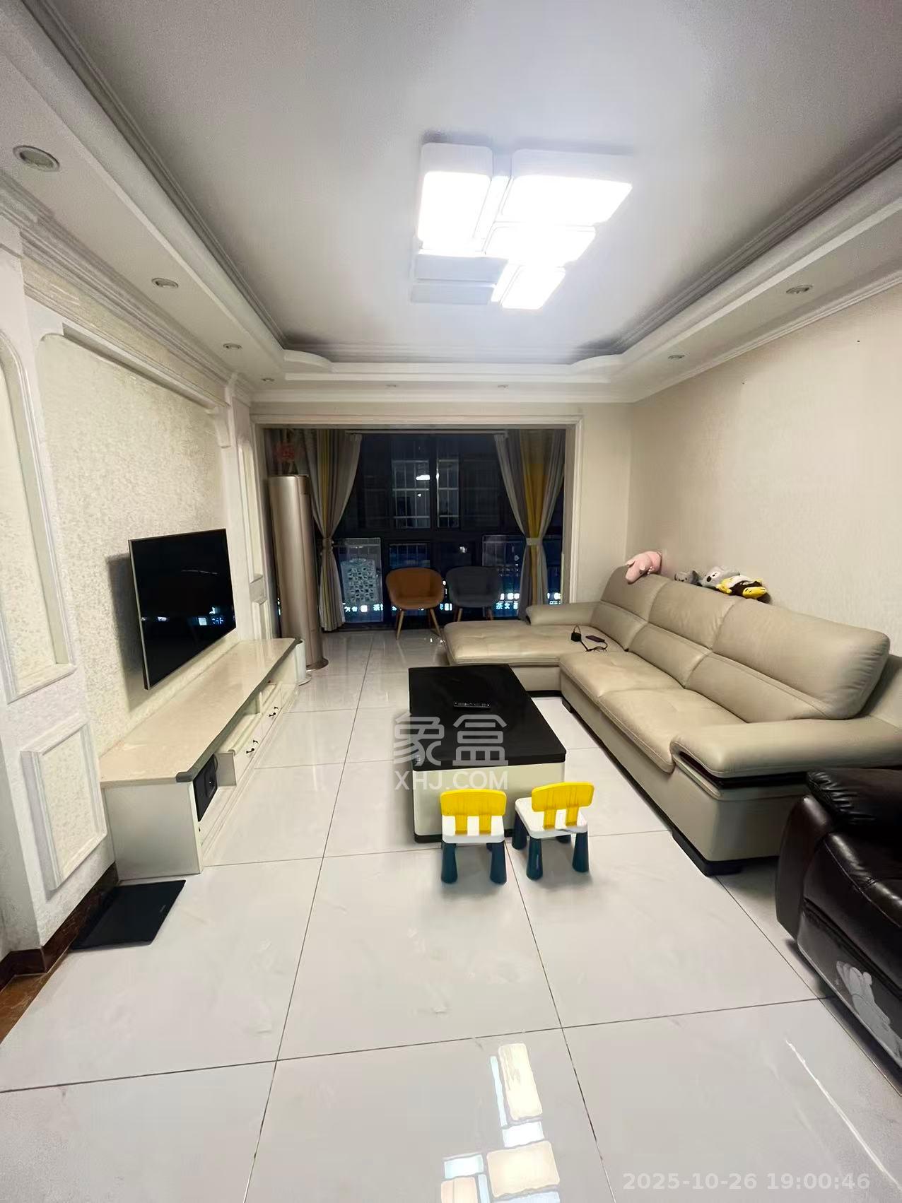 鸿基橄榄君庭  4室2厅2卫    3500.0元/月 鸿基橄榄君庭  4室2厅2卫    3500.0元/月室内图