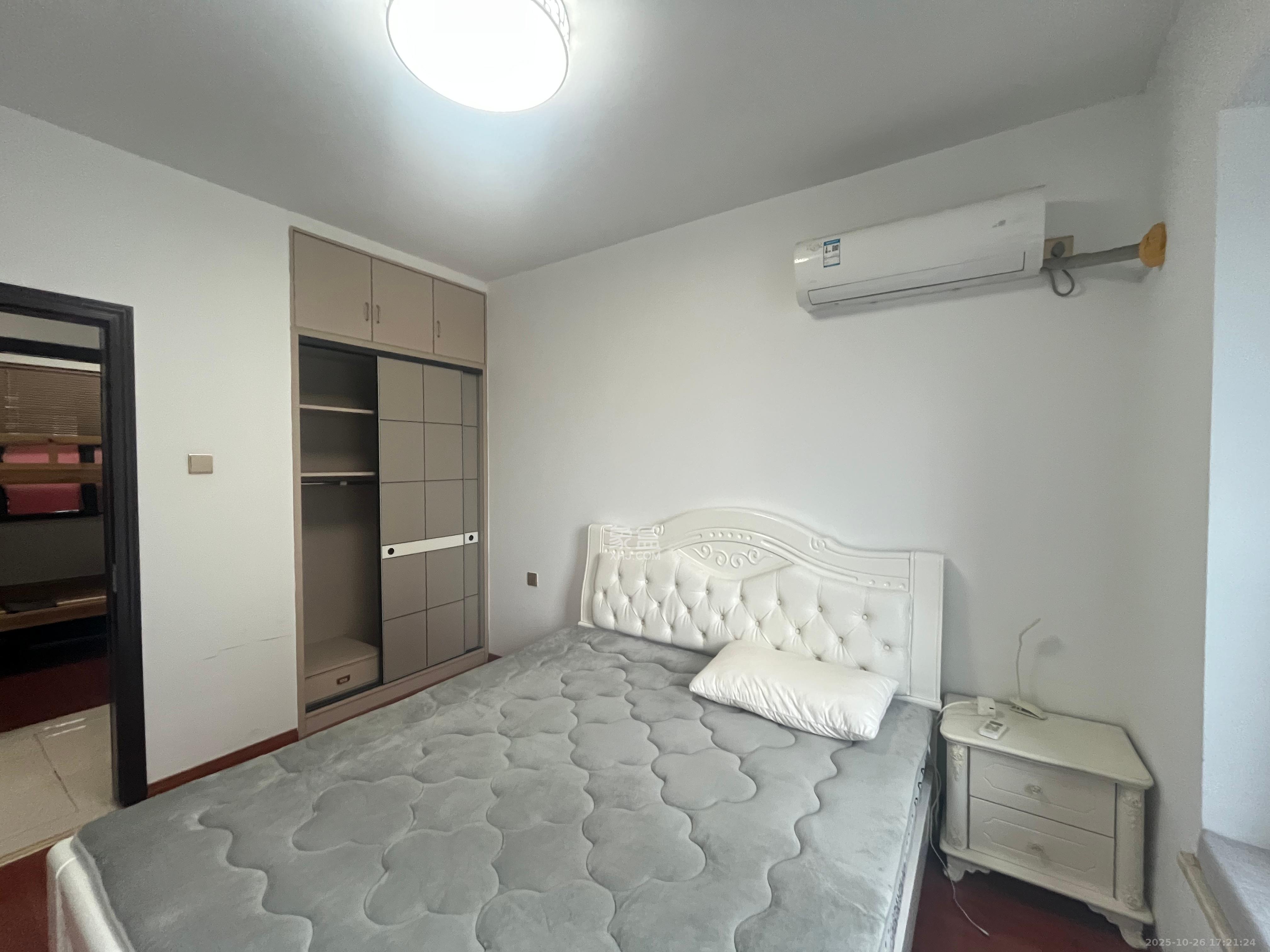 明昇壹城(明昇时代广场)一期  3室2厅1卫    2700.0元/月 明昇壹城(明昇时代广场)一期  3室2厅1卫    2700.0元/月室内图