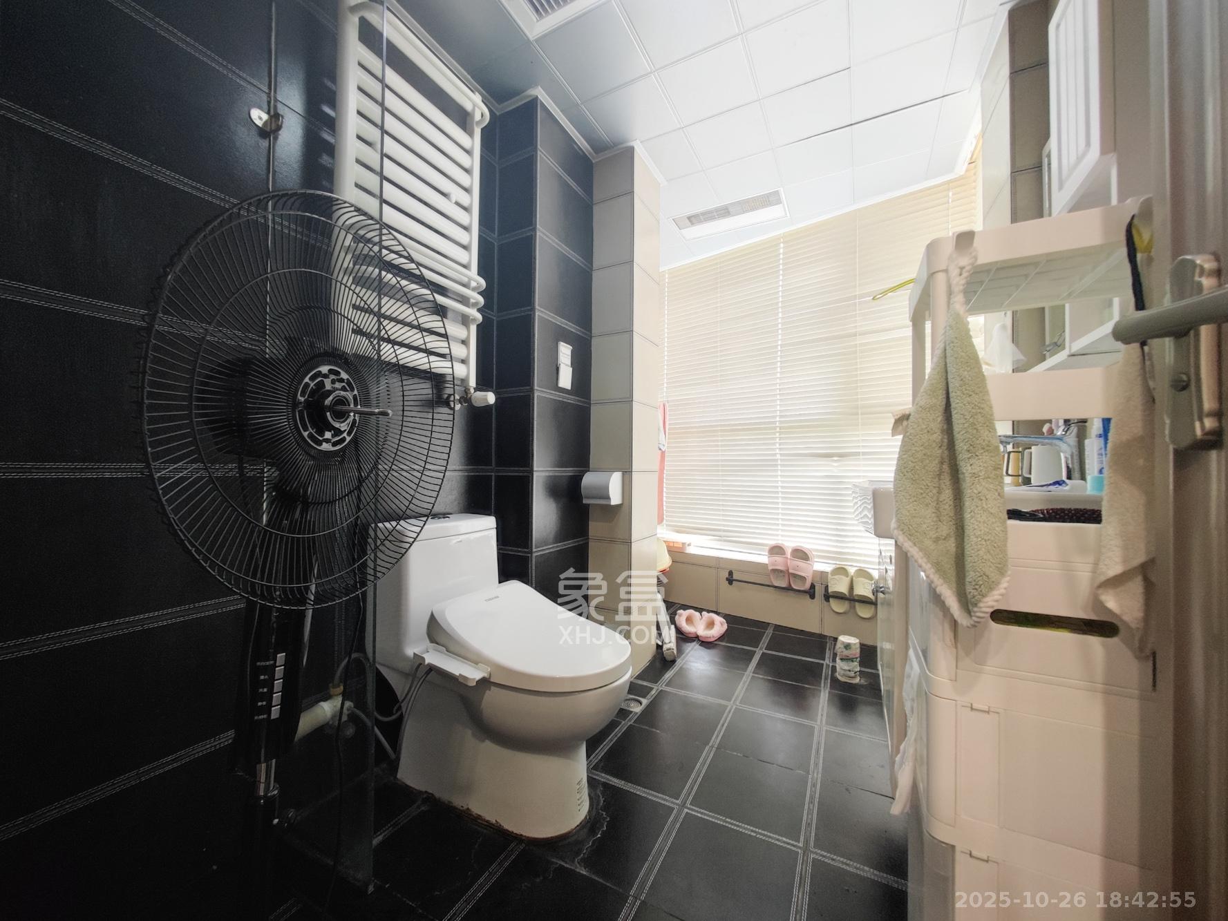 五矿万境水岸三期  5室2厅2卫    218.0万 五矿万境水岸三期  5室2厅2卫    218.0万卫生间