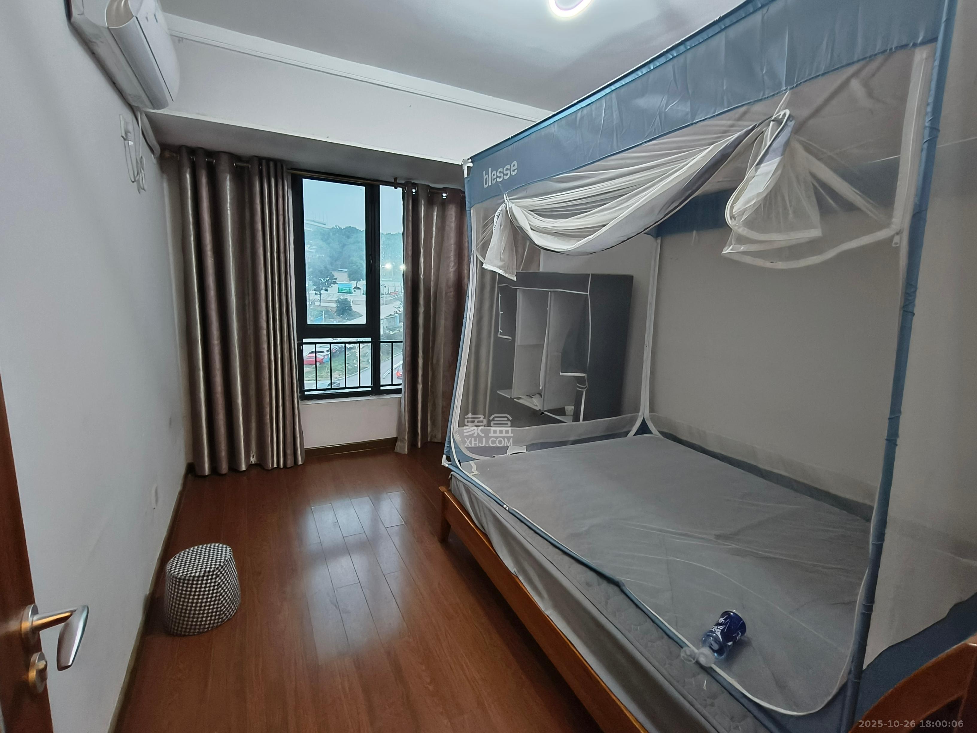 万科金域华府一期  3室2厅1卫    2800.0元/月 万科金域华府一期  3室2厅1卫    2800.0元/月室内图