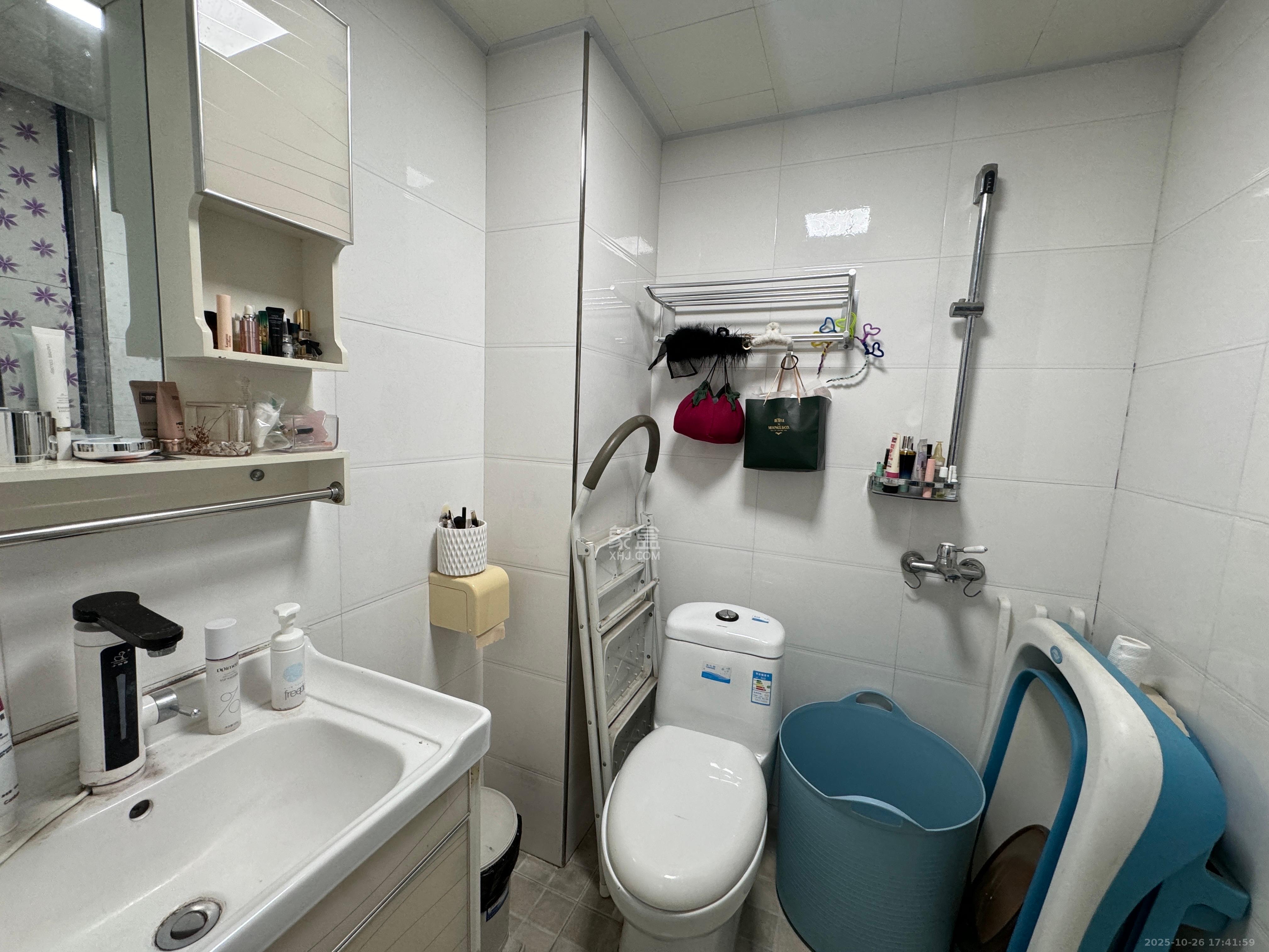 中南红领邦（红星嘉和苑）  3室2厅2卫    2200.0元/月室内图