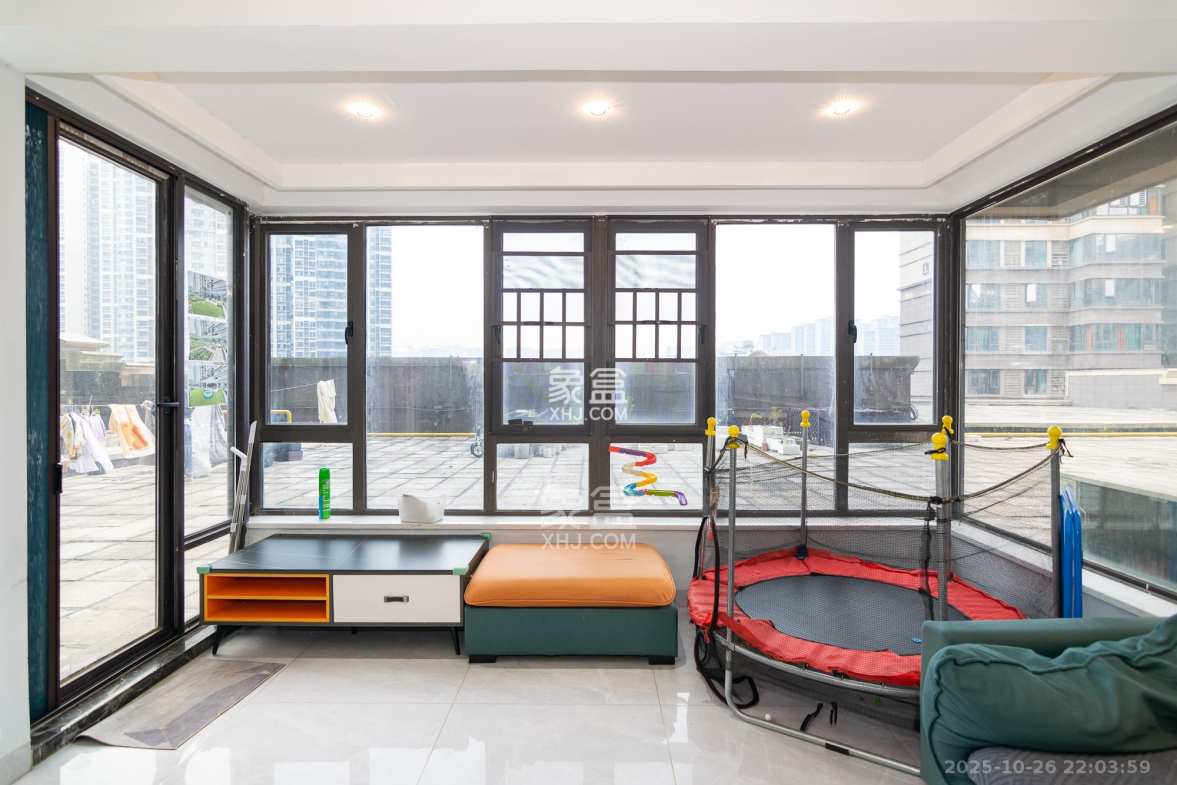 润和山水郡 4室2厅2卫 102.0万 润和山水郡 4室2厅2卫 102.0万阳台