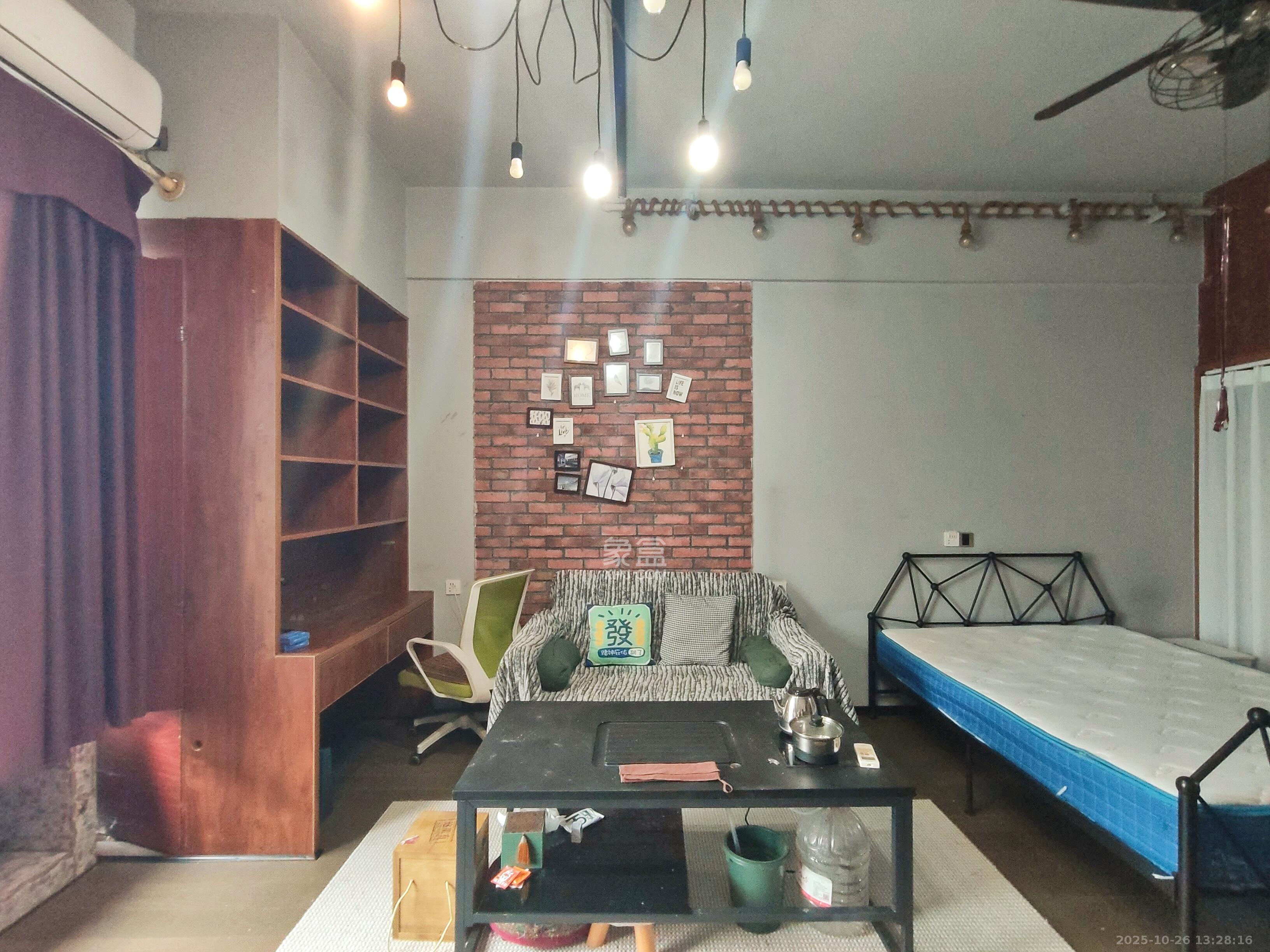 奥克斯缔壹城  1室1厅1卫    1400.0元/月室内图