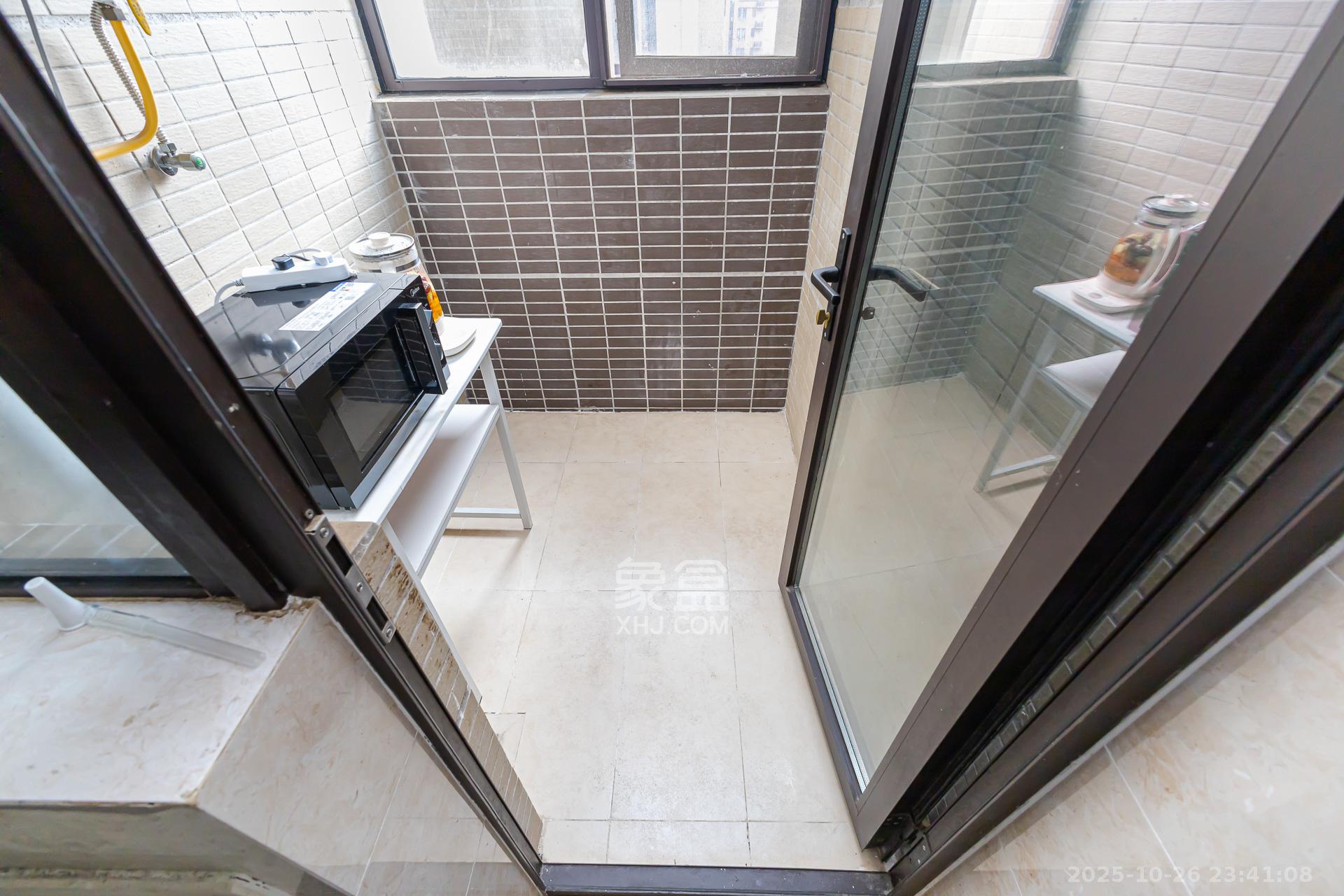 时代倾城二期  2室2厅1卫    58.0万 时代倾城二期  2室2厅1卫    58.0万阳台