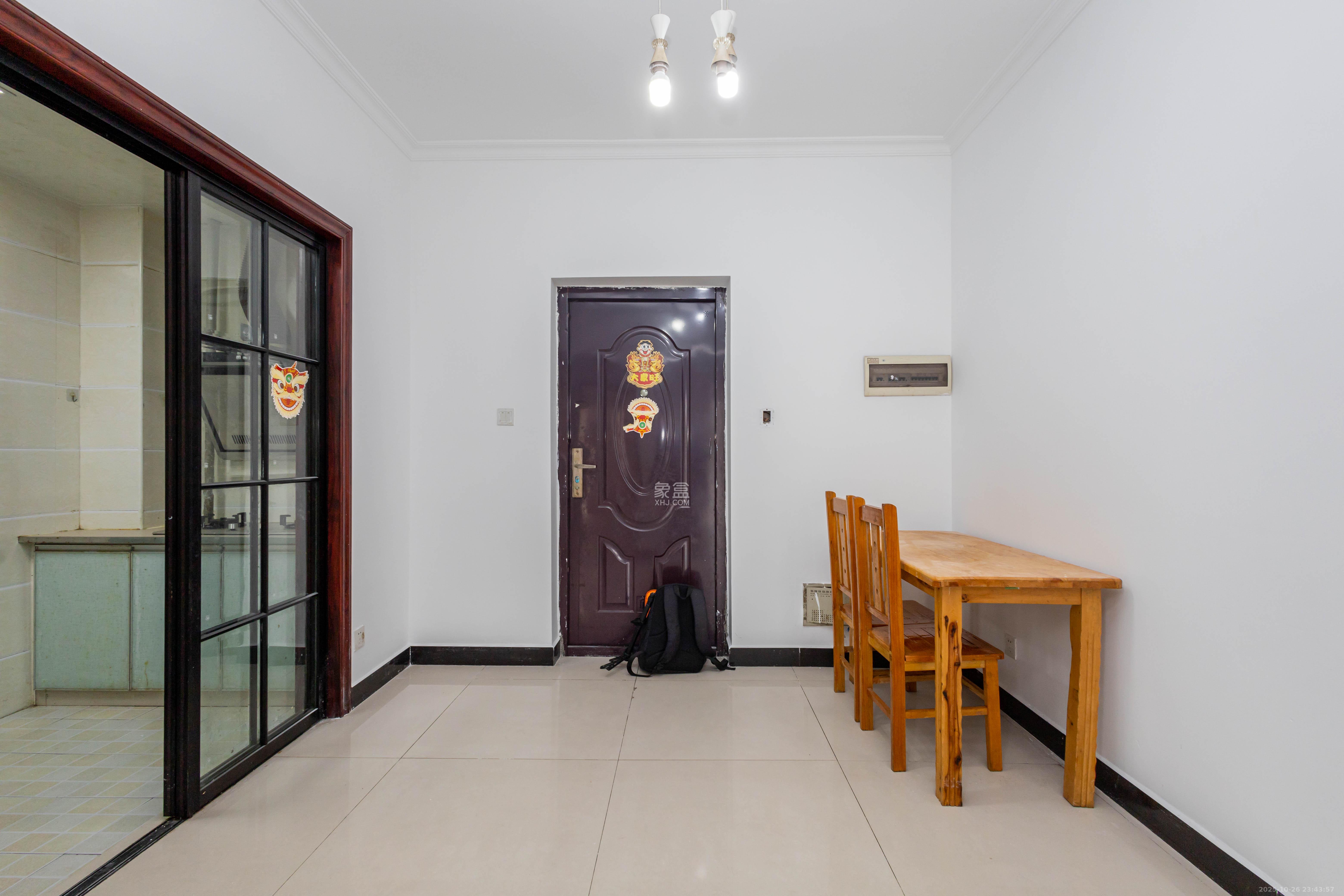 爵士湘  2室2厅1卫    34.0万客厅