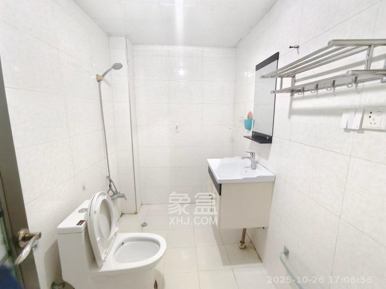 水木兰庭  3室2厅2卫    2100.0元/月室内图