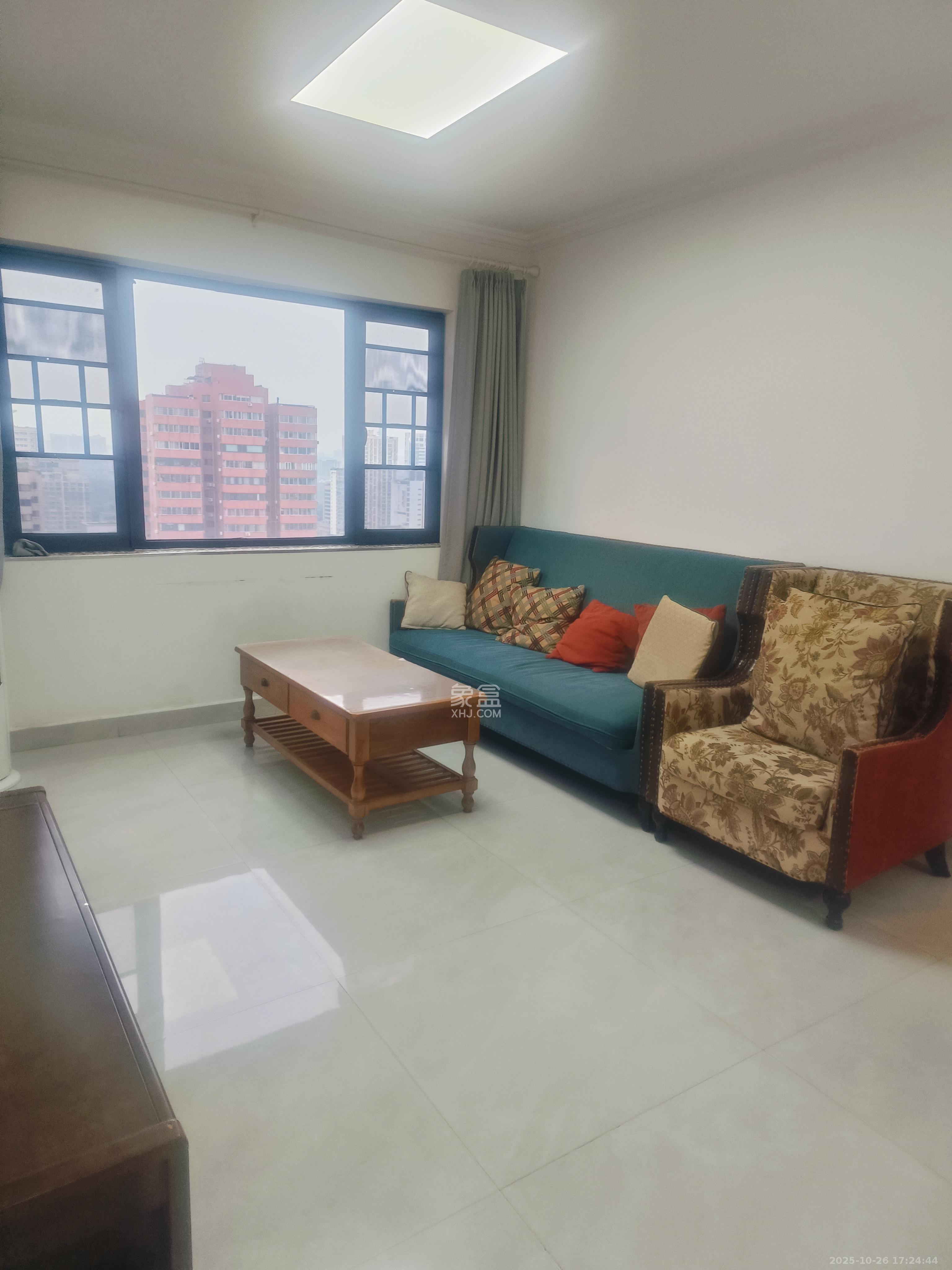 韭菜园嘉苑  3室2厅2卫    4000.0元/月室内图