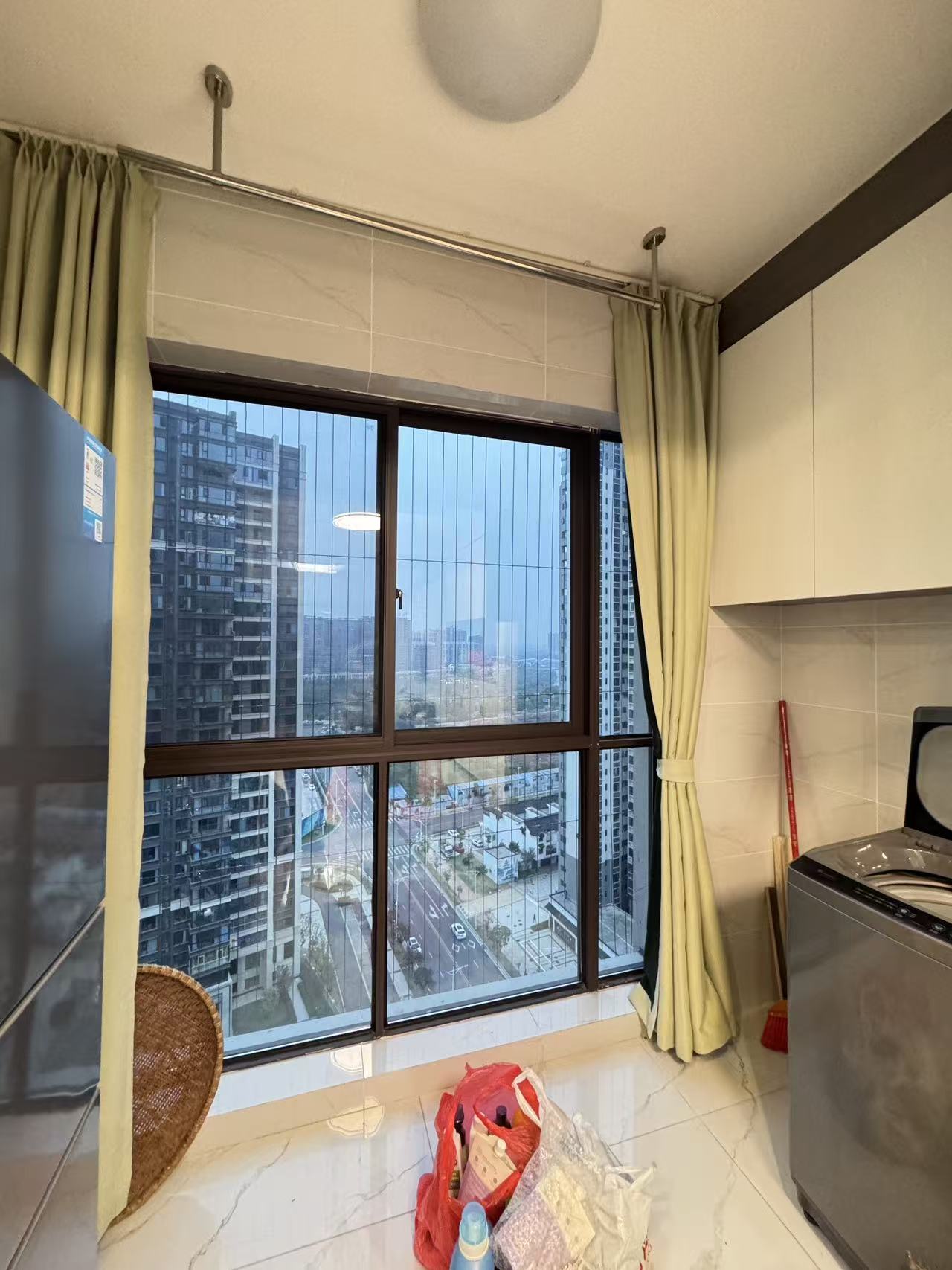 中泰天境 1室0厅0卫 80.0万 中泰天境 1室0厅0卫 80.0万客厅