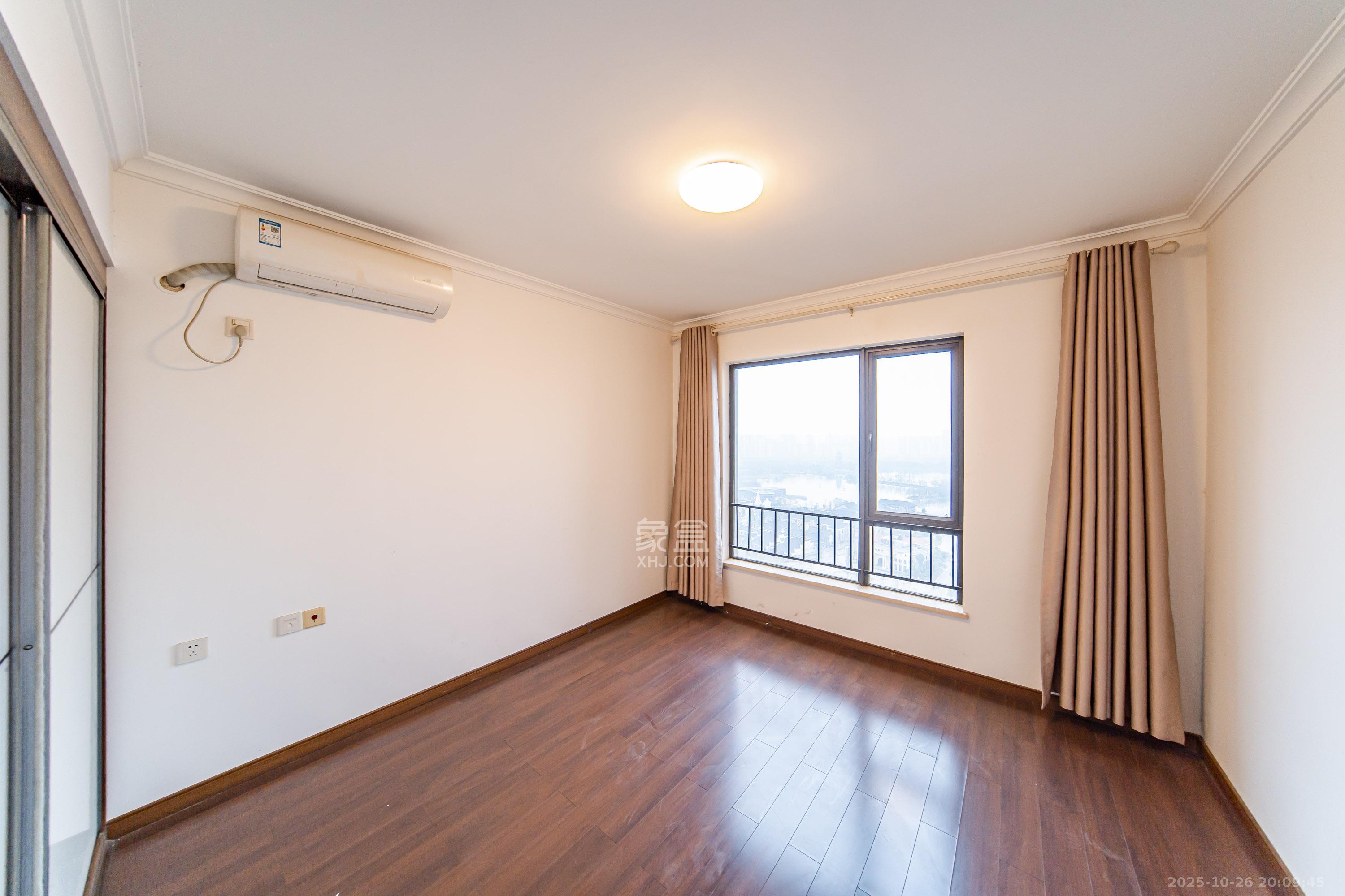 万科白鹭郡  4室2厅2卫    146.0万 万科白鹭郡  4室2厅2卫    146.0万卧室