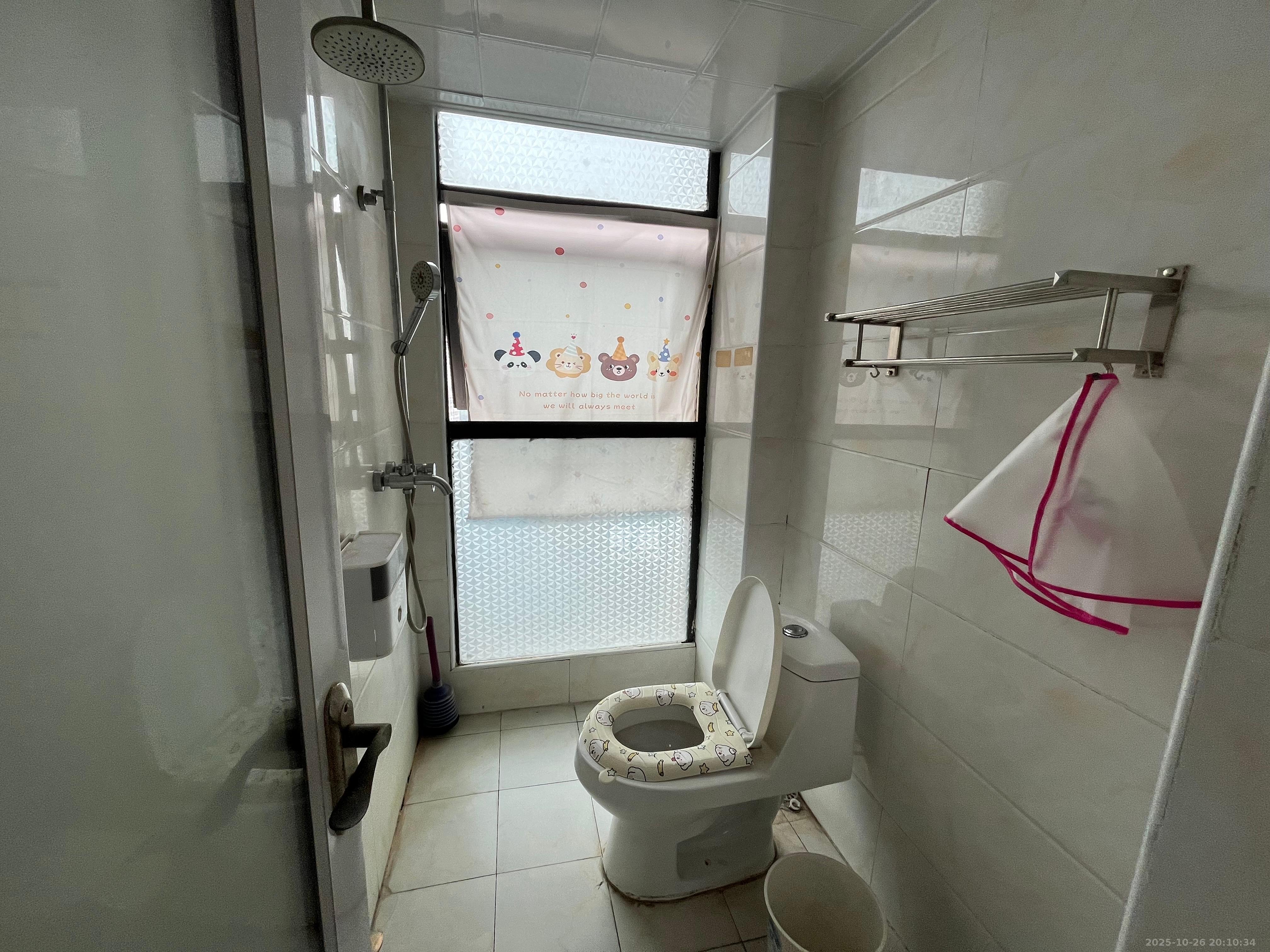 红橡华园(菲莎公馆)  1室1厅1卫    1400.0元/月 红橡华园(菲莎公馆)  1室1厅1卫    1400.0元/月室内图