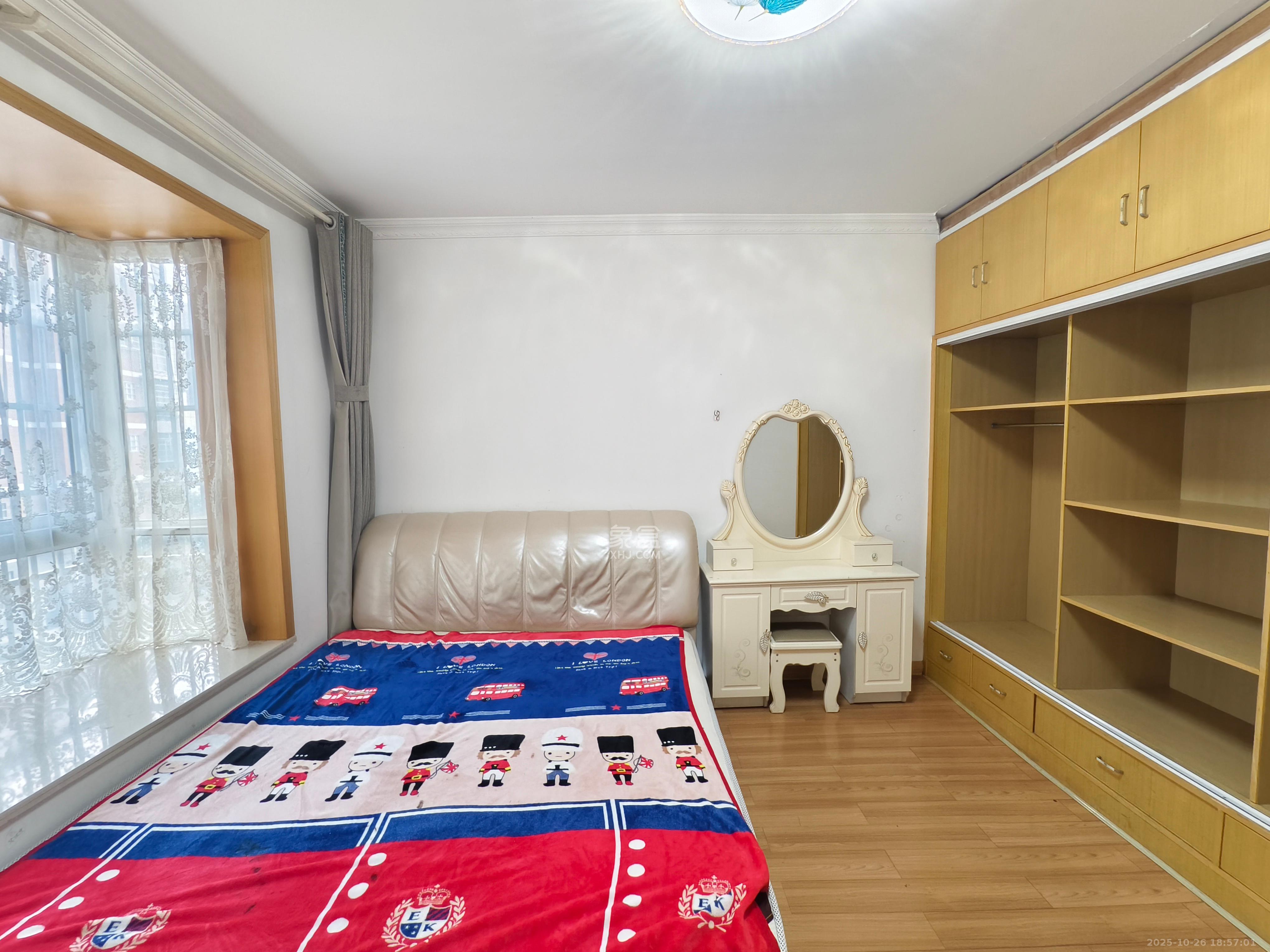 长丰星城  3室2厅2卫    1600.0元/月室内图