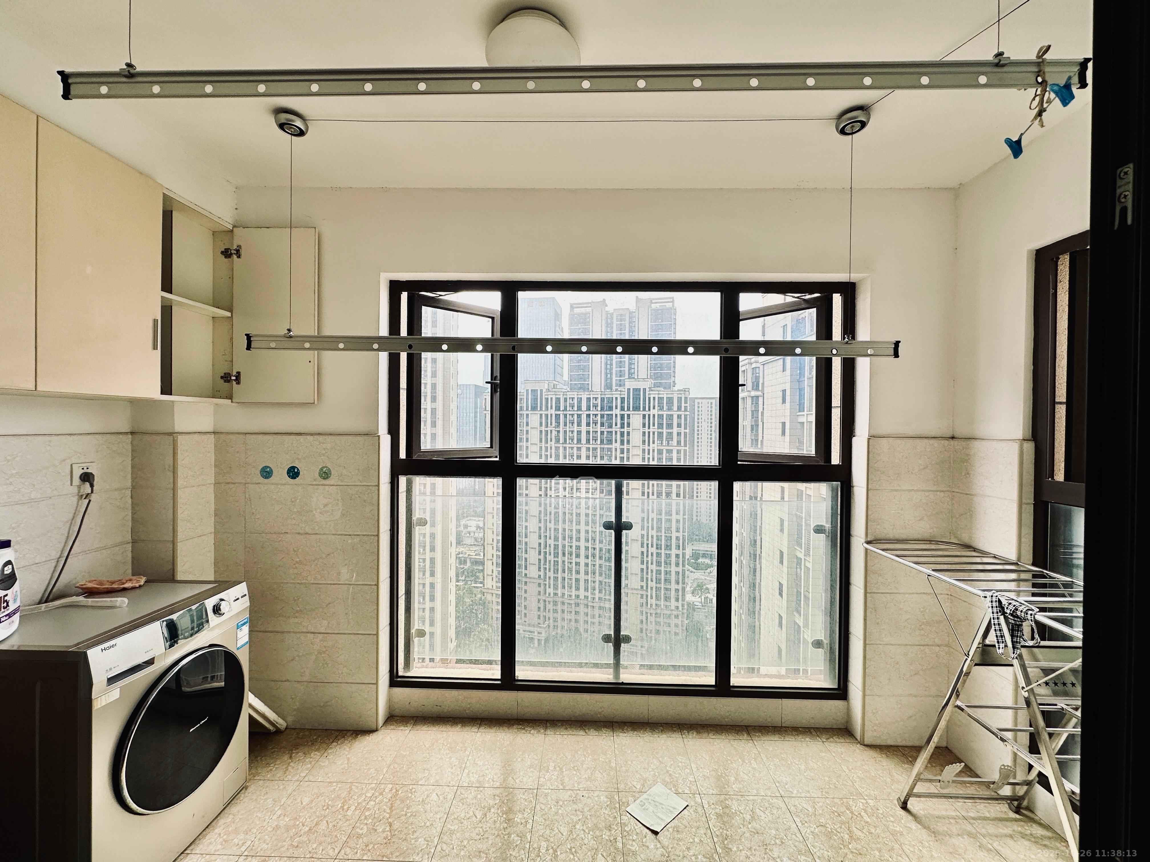 南山雍江汇(滨江国际新城) 3室2厅2卫 3400.0元/月 南山雍江汇(滨江国际新城) 3室2厅2卫 3400.0元/月室内图