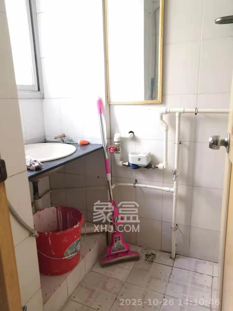 长勘小区  1室1厅1卫    1200.0元/月室内图