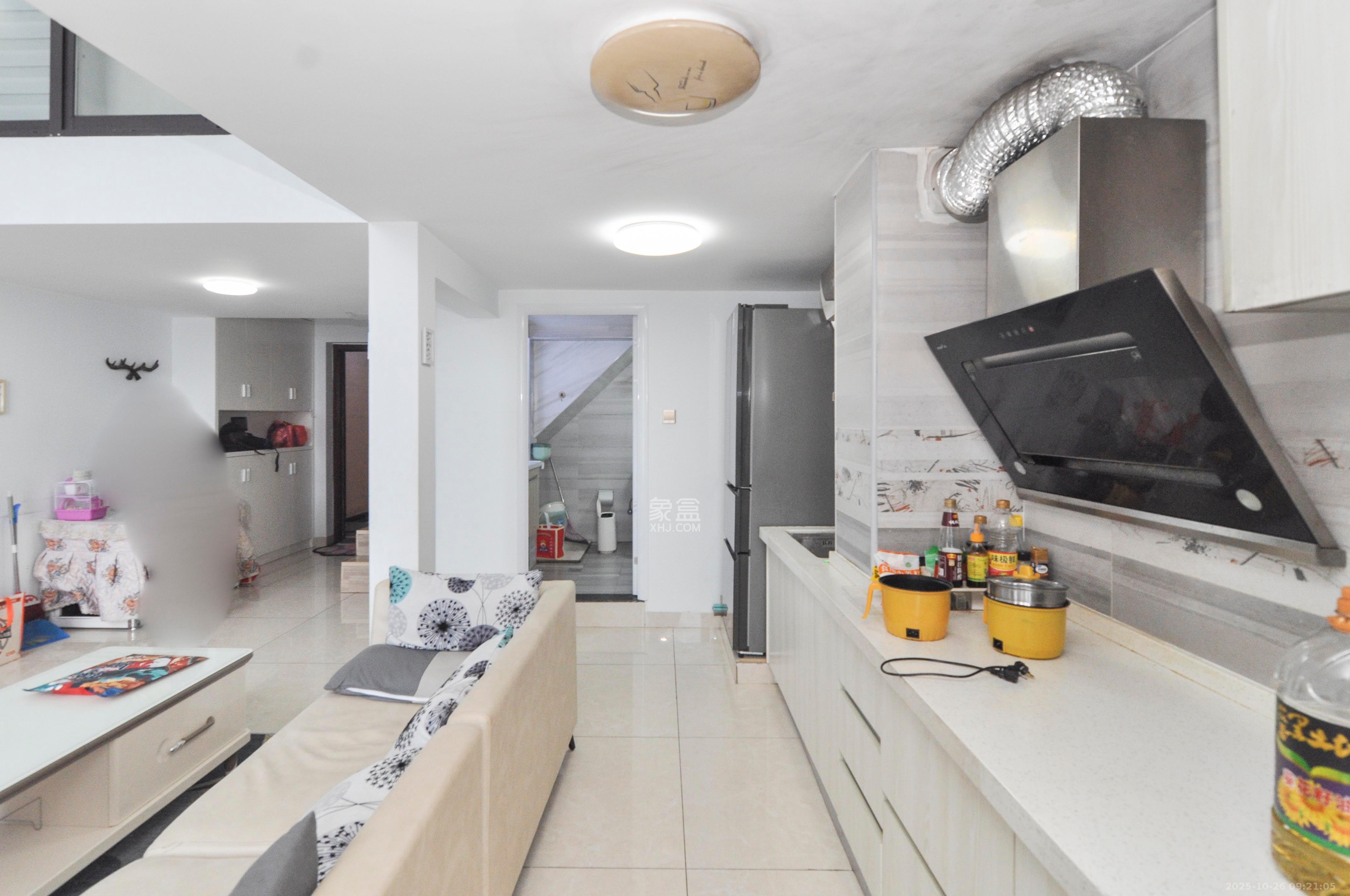 达美溪湖湾  2室1厅1卫    3200.0元/月 达美溪湖湾  2室1厅1卫    3200.0元/月室内图