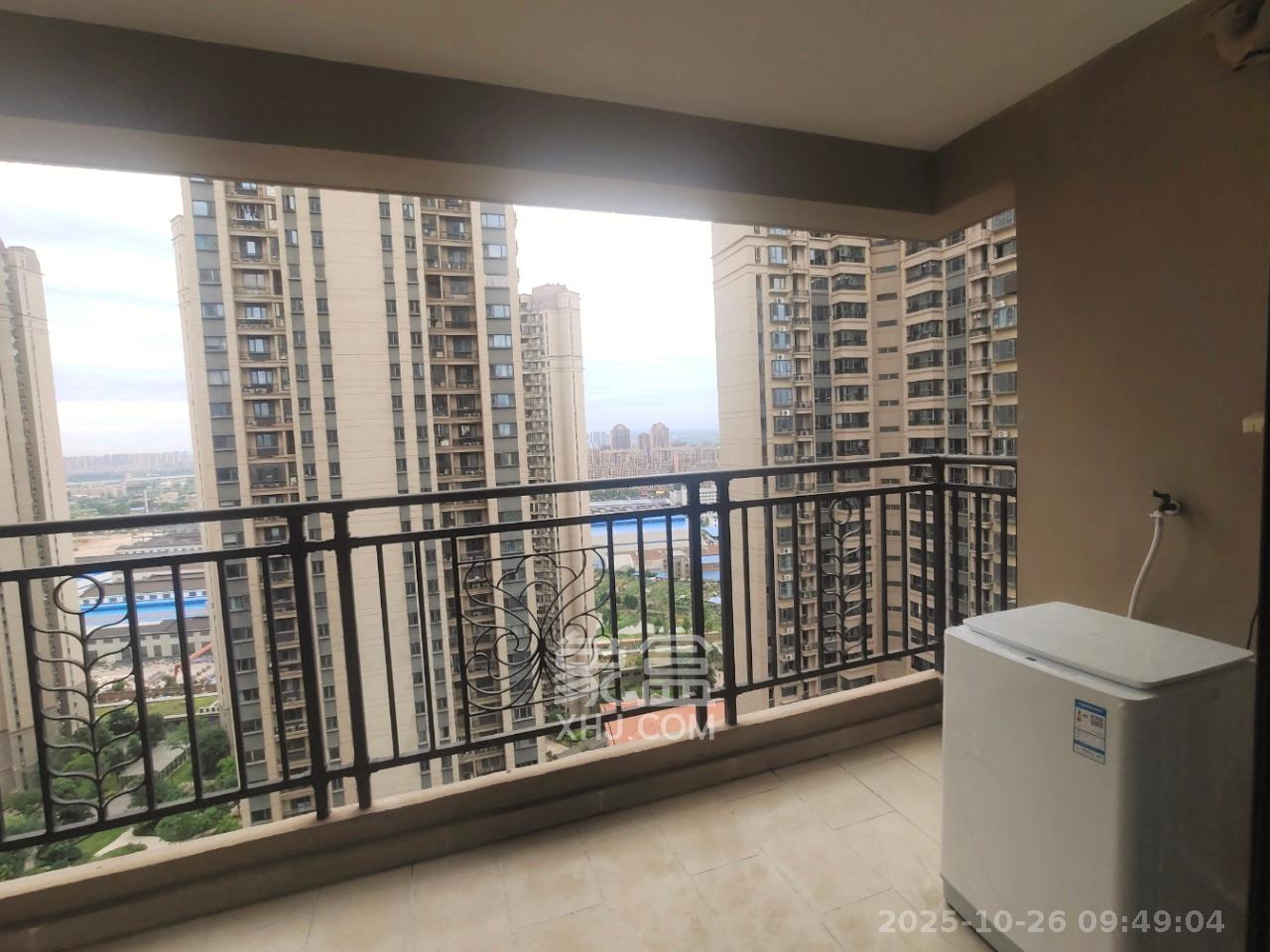 恒大翡翠华庭  3室2厅2卫    2700.0元/月室内图