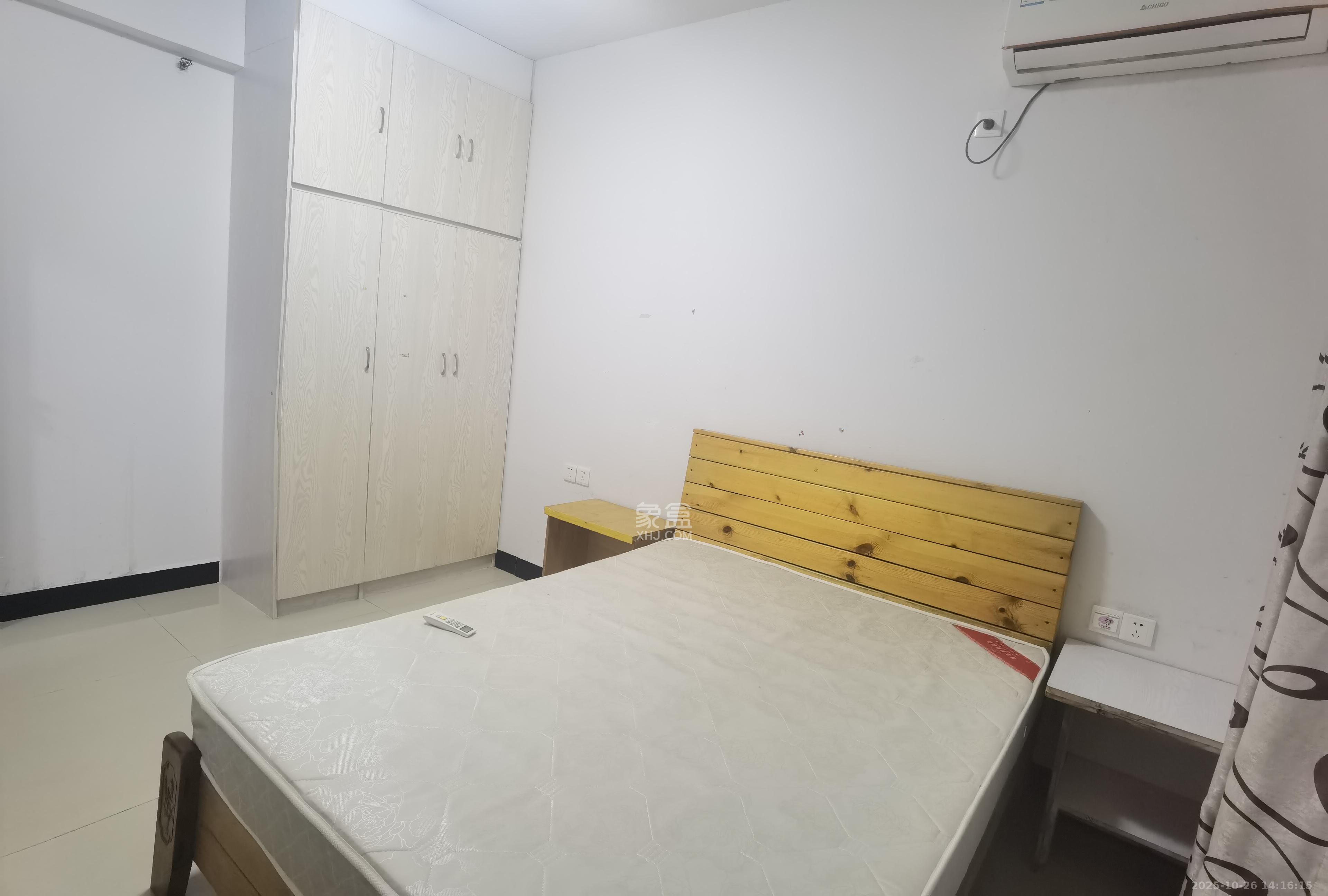 合能洋湖公馆  1室1厅1卫    1800.0元/月 合能洋湖公馆  1室1厅1卫    1800.0元/月