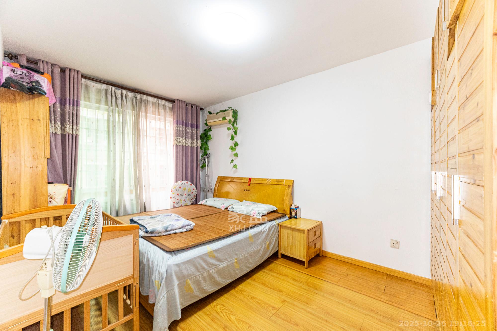 茶叶大市场“山水茗园”  2室2厅1卫    34.8万卧室