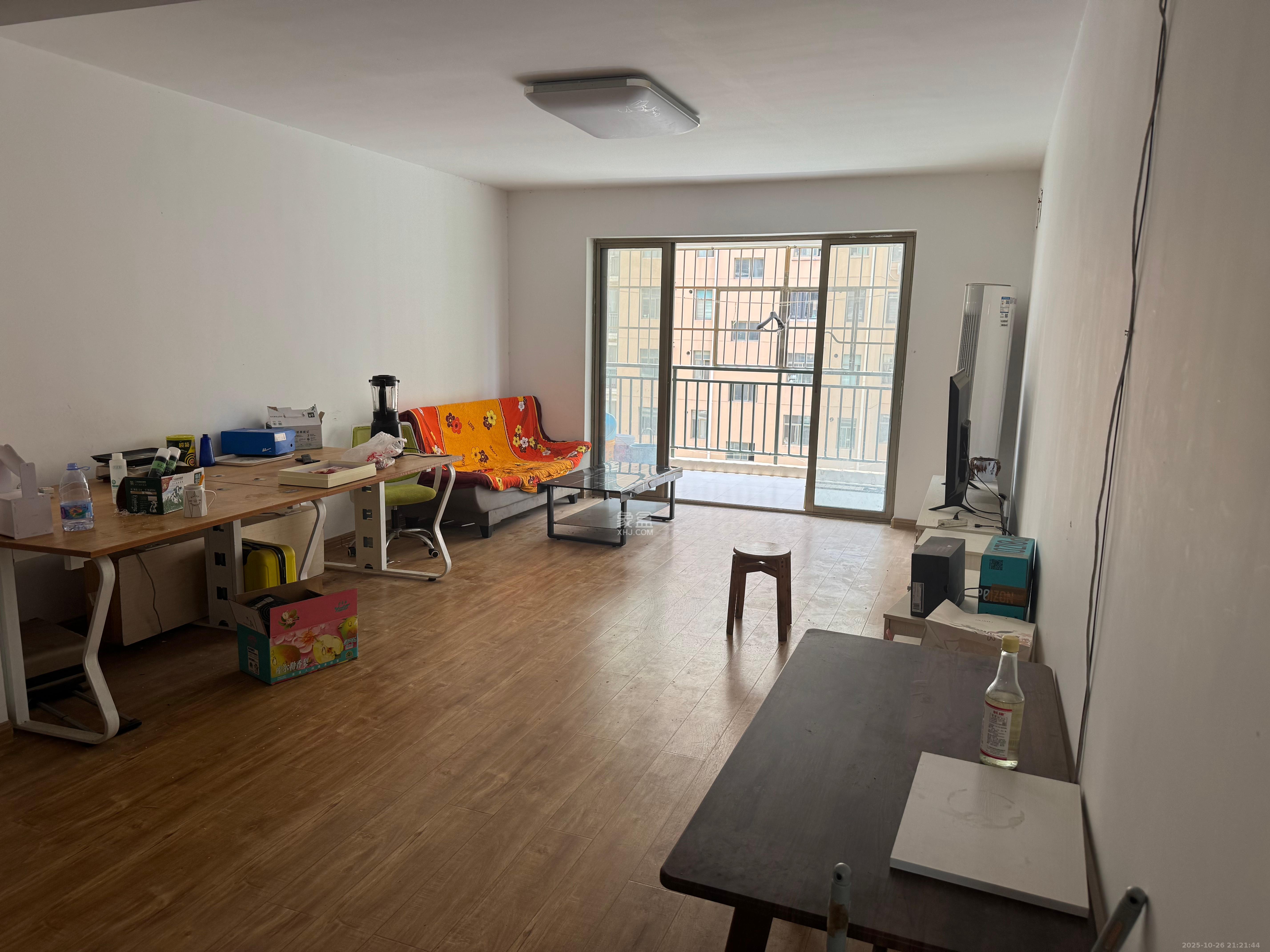 锦湘国际星城二期(锦雅苑)  3室2厅2卫    2500.0元/月 锦湘国际星城二期(锦雅苑)  3室2厅2卫    2500.0元/月室内图1