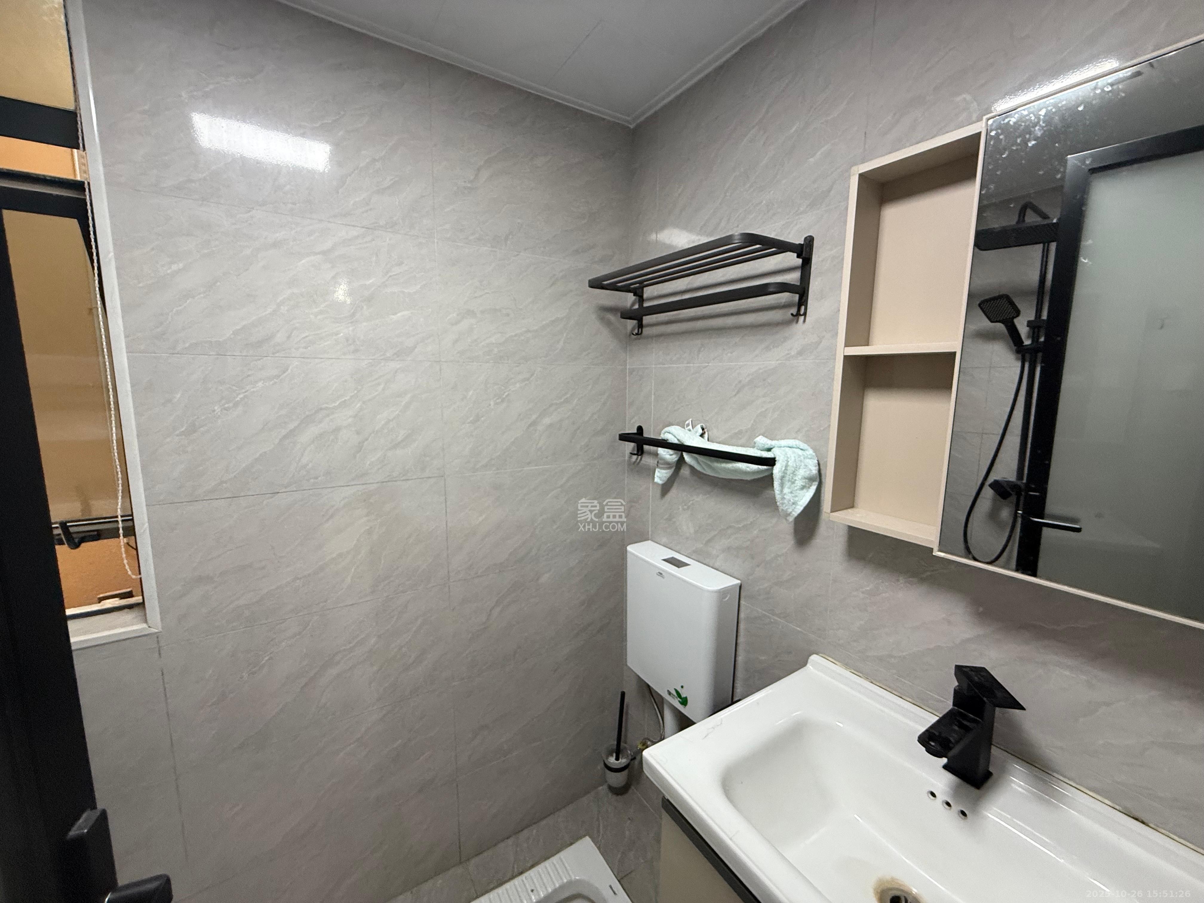 莲馨苑  2室1厅1卫    2150.0元/月室内图