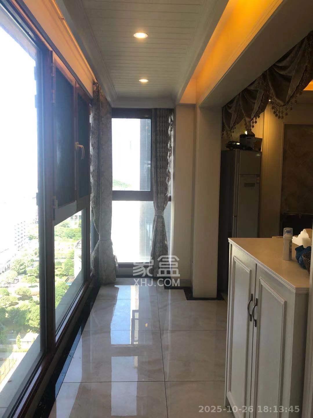 星电恬园  4室2厅2卫    3400.0元/月室内图