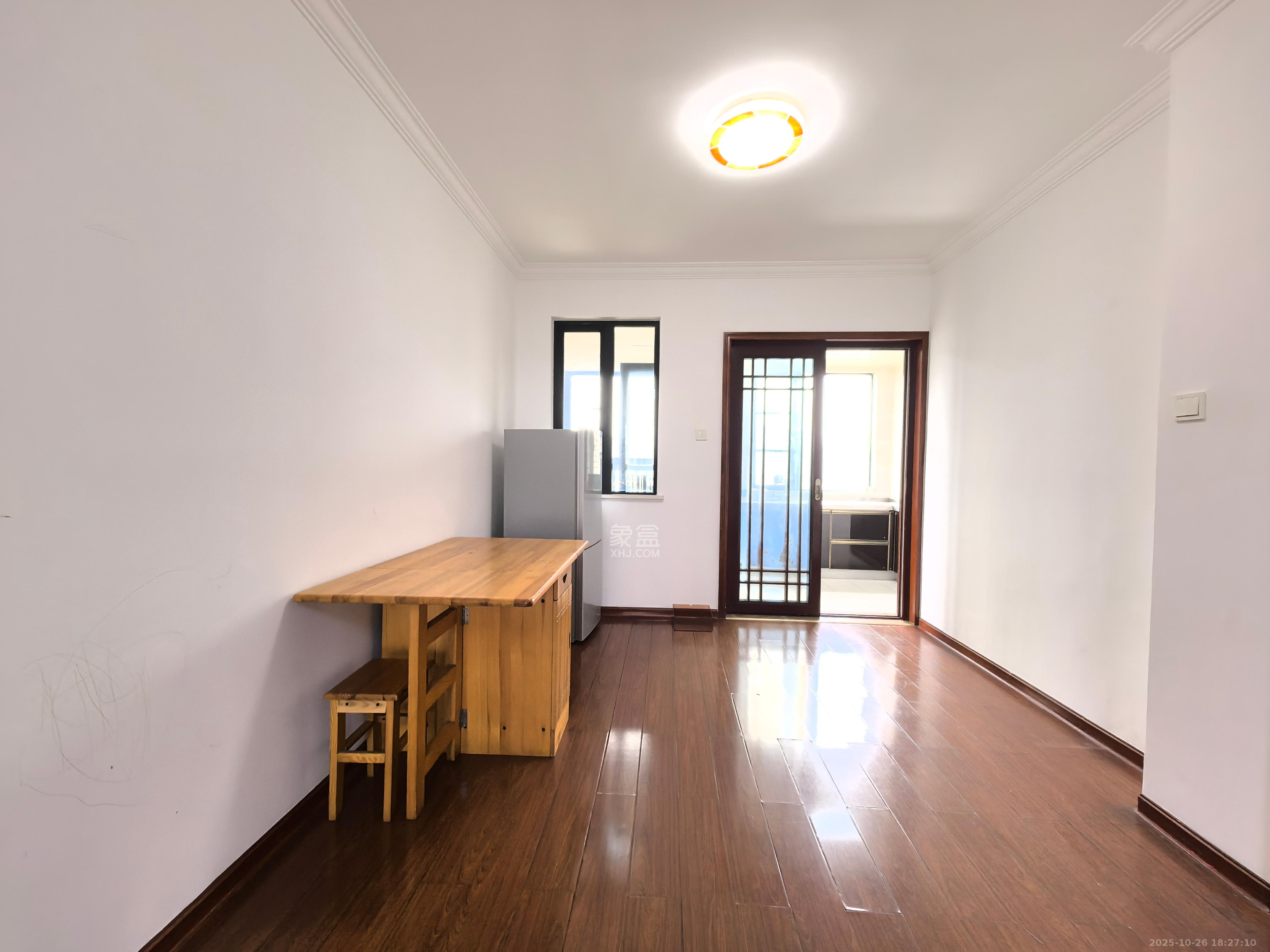 三江花中城  2室2厅1卫    2300.0元/月 三江花中城  2室2厅1卫    2300.0元/月室内图