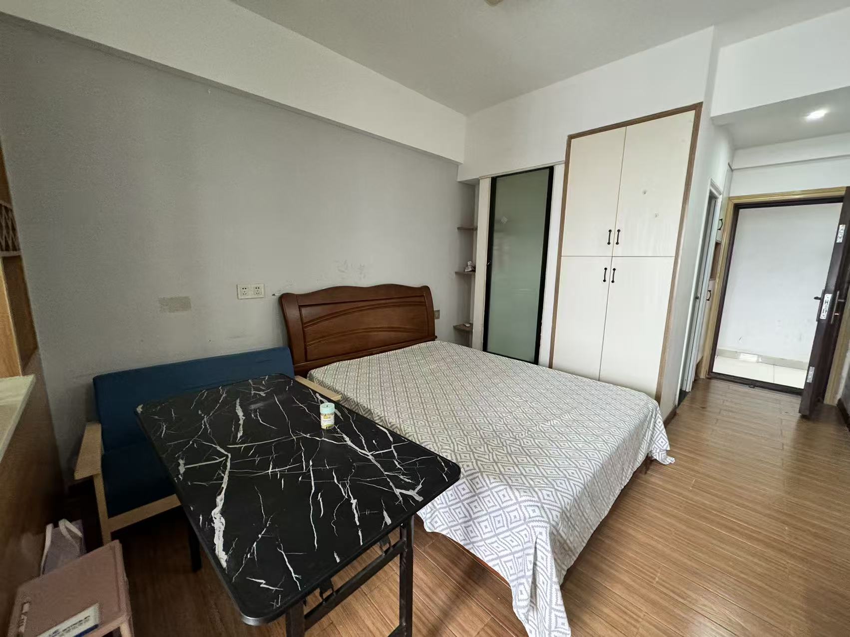 中建御山和苑 1室1厅1卫 15.8万 中建御山和苑 1室1厅1卫 15.8万室内图