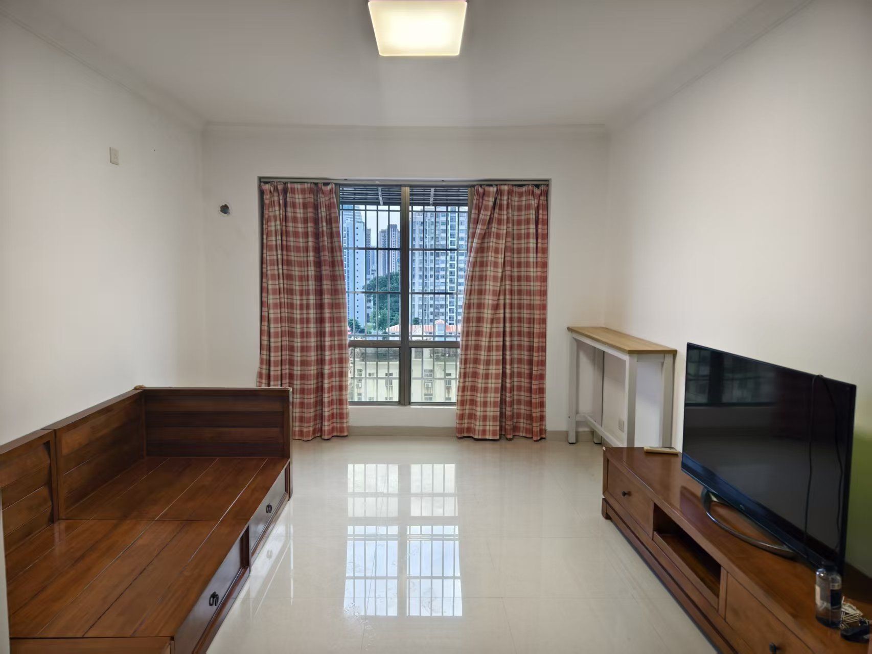 华林广场  2室1厅1卫    2200.0元/月