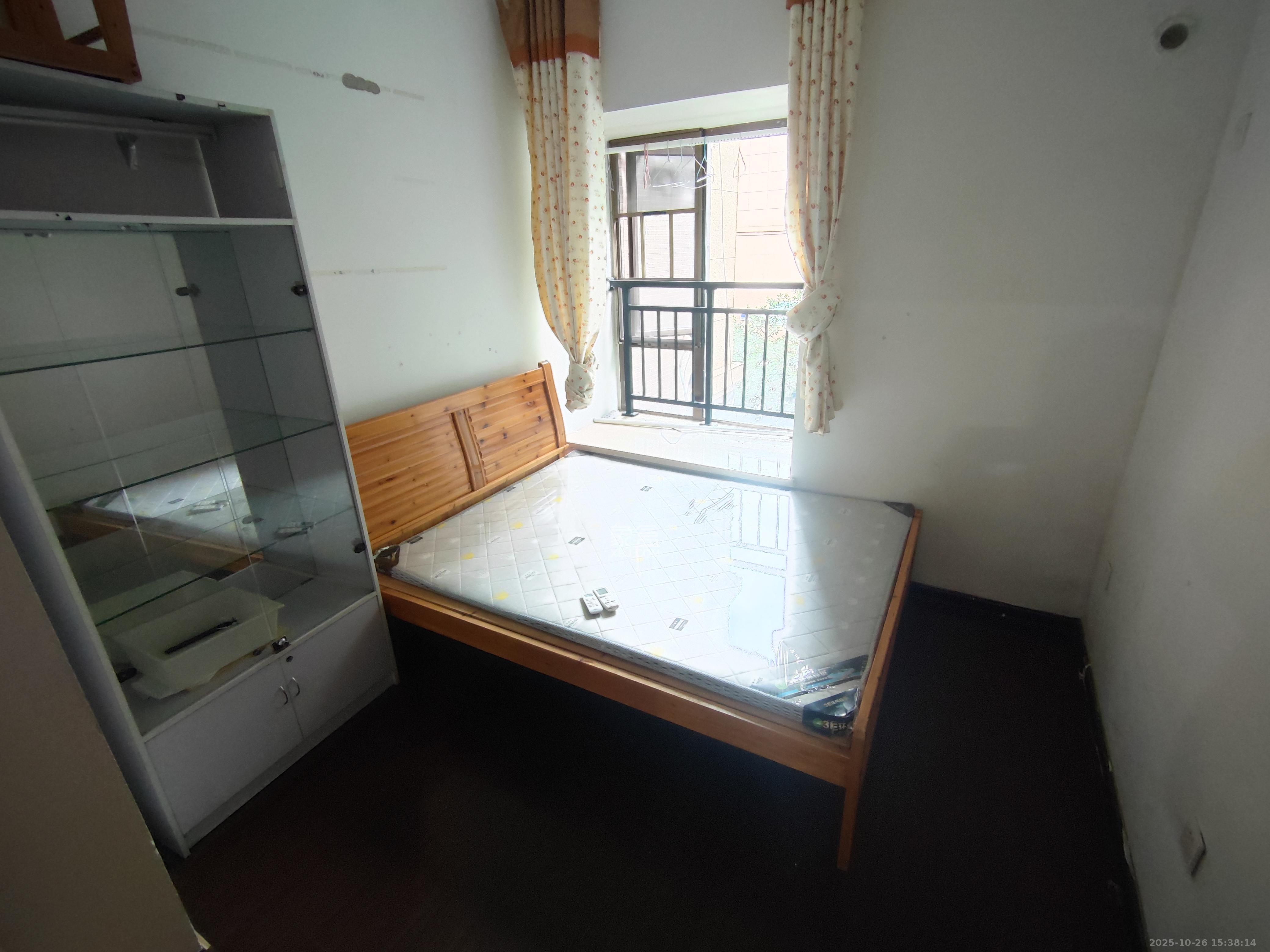 江山帝景哈佛  3室2厅1卫    2200.0元/月 江山帝景哈佛  3室2厅1卫    2200.0元/月室内图