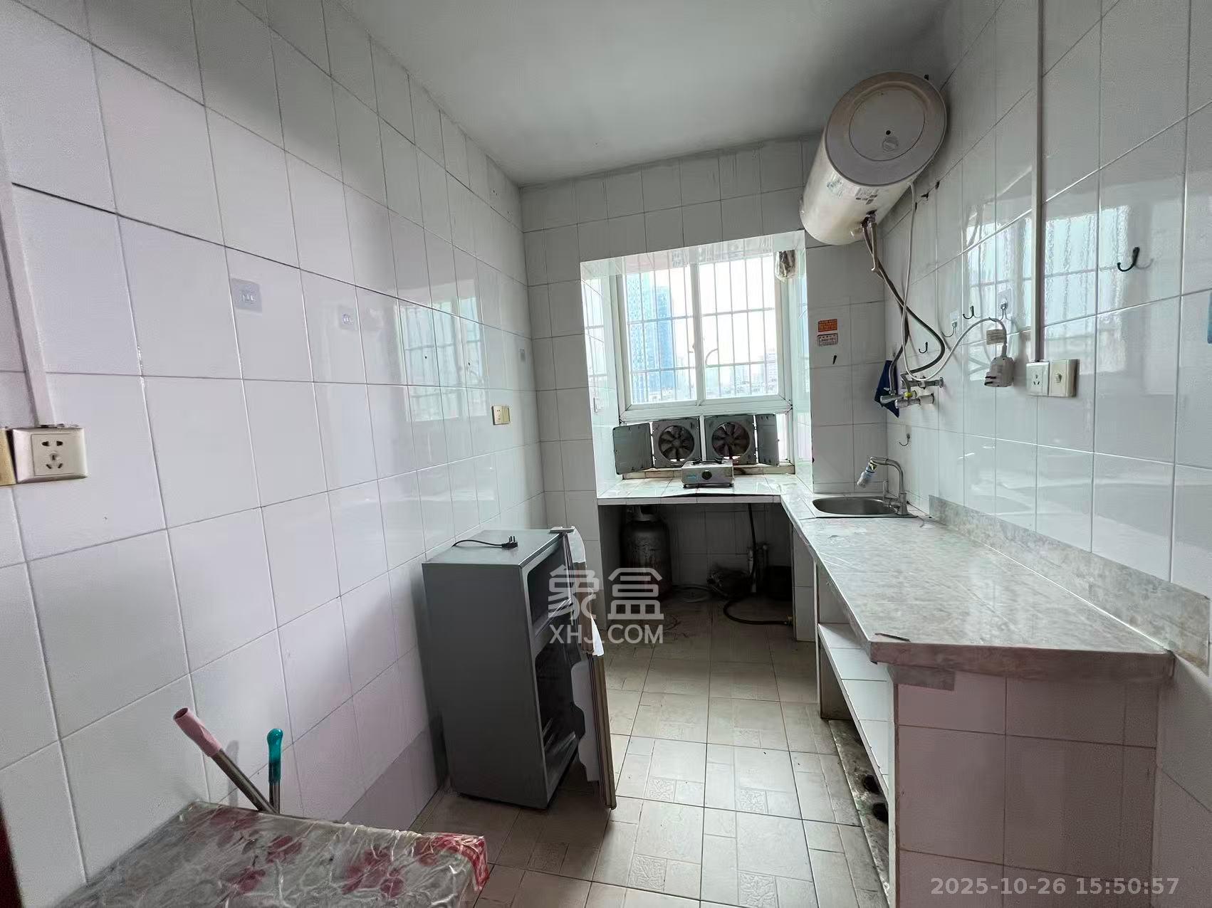 马王堆海鲜市场小区  2室2厅1卫    1500.0元/月 马王堆海鲜市场小区  2室2厅1卫    1500.0元/月室内图