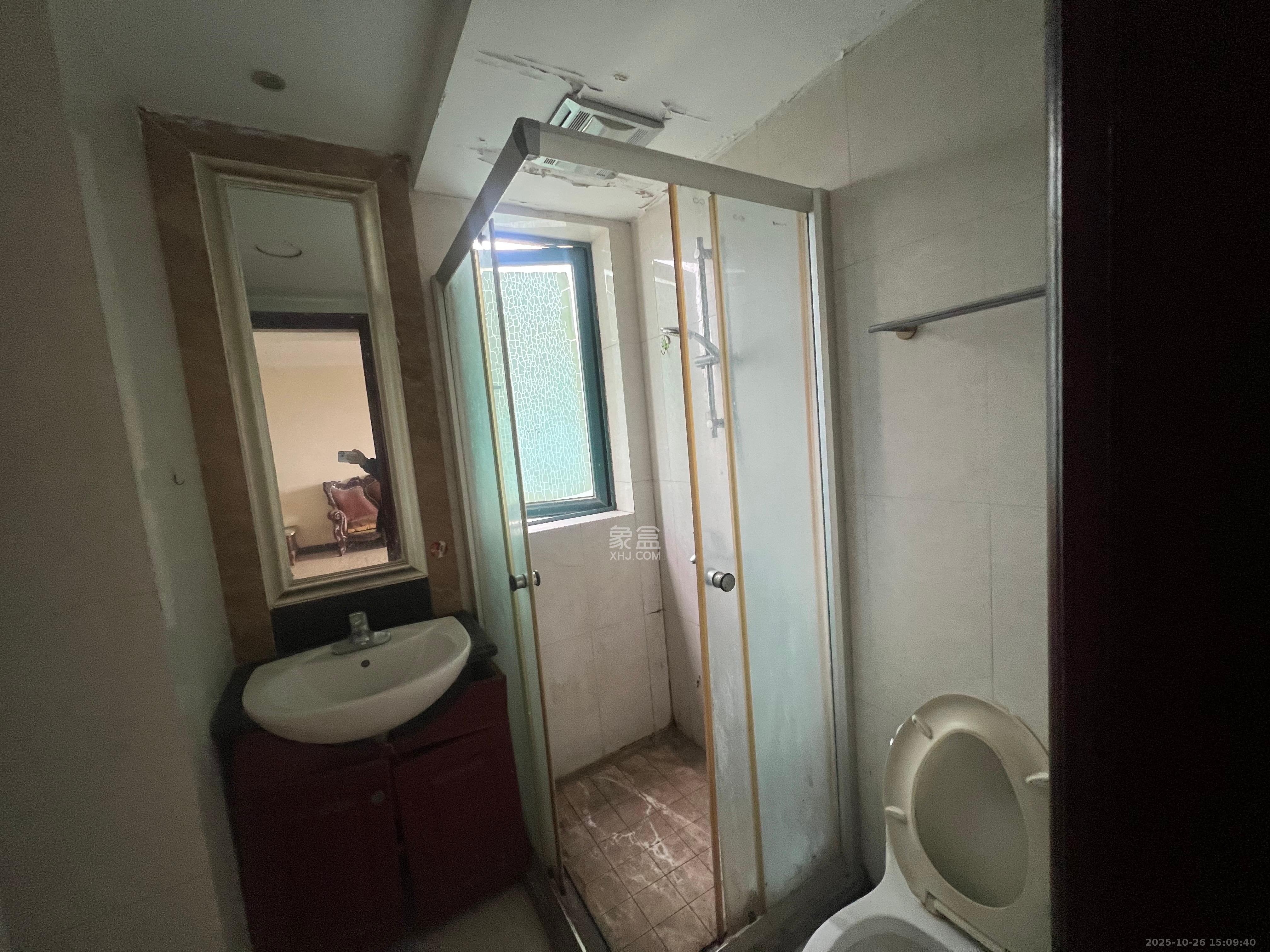 恒大绿洲  2室2厅1卫    2300.0元/月 恒大绿洲  2室2厅1卫    2300.0元/月室内图