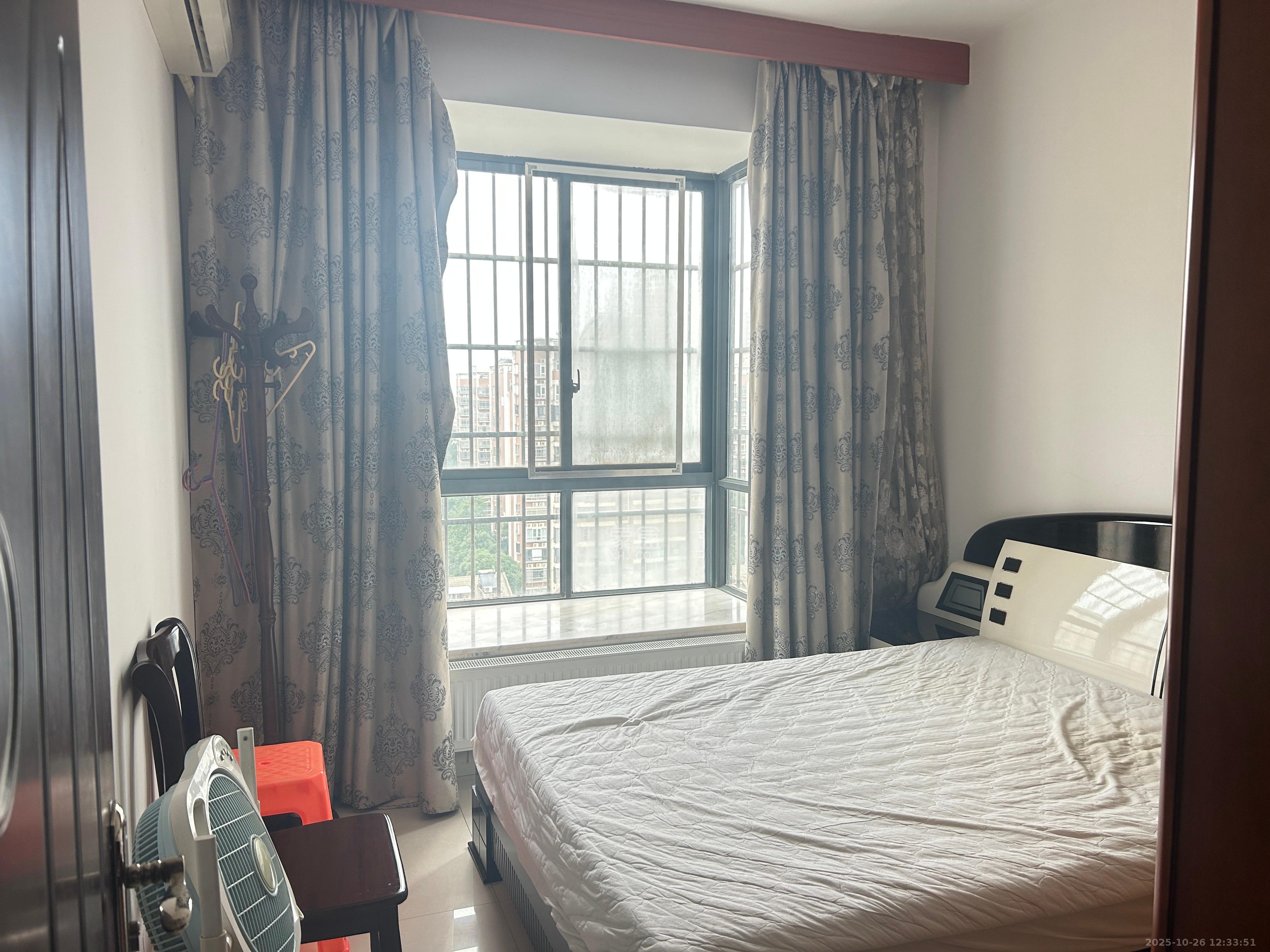 恒盛世家  3室2厅2卫    2300.0元/月 恒盛世家  3室2厅2卫    2300.0元/月室内图