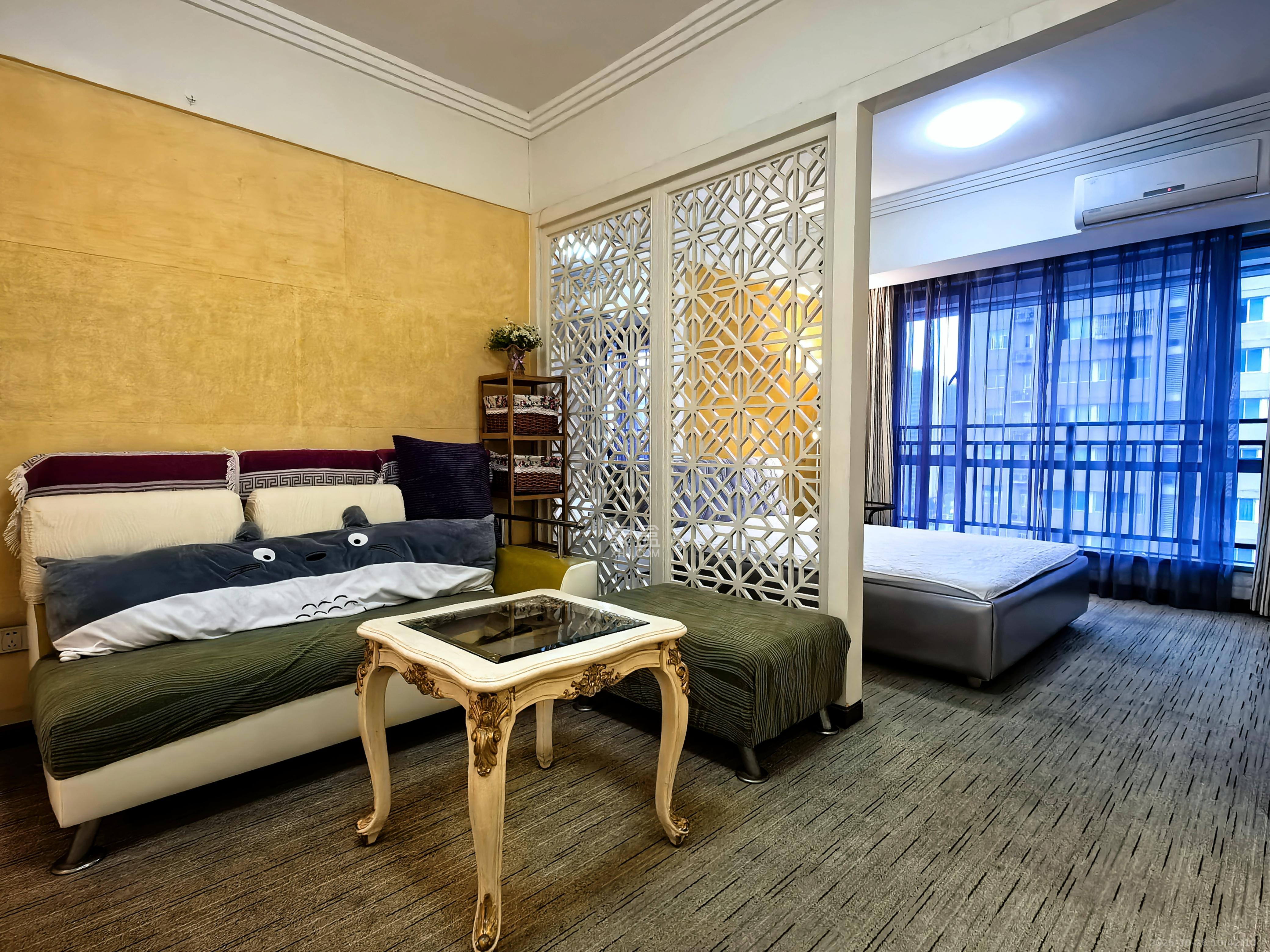 西子一间  1室1厅1卫    1800.0元/月室内图