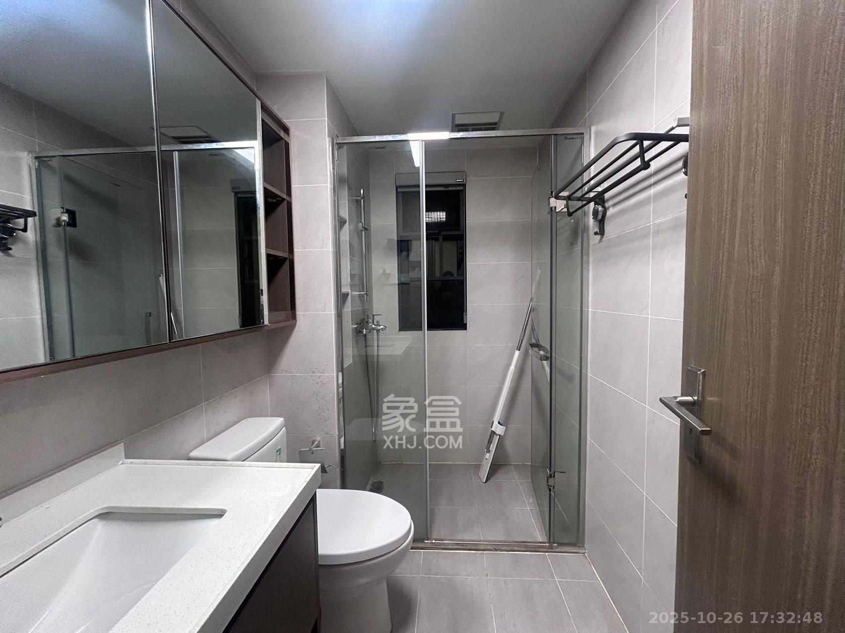 滨江府1913  4室2厅2卫    4800.0元/月 滨江府1913  4室2厅2卫    4800.0元/月室内图