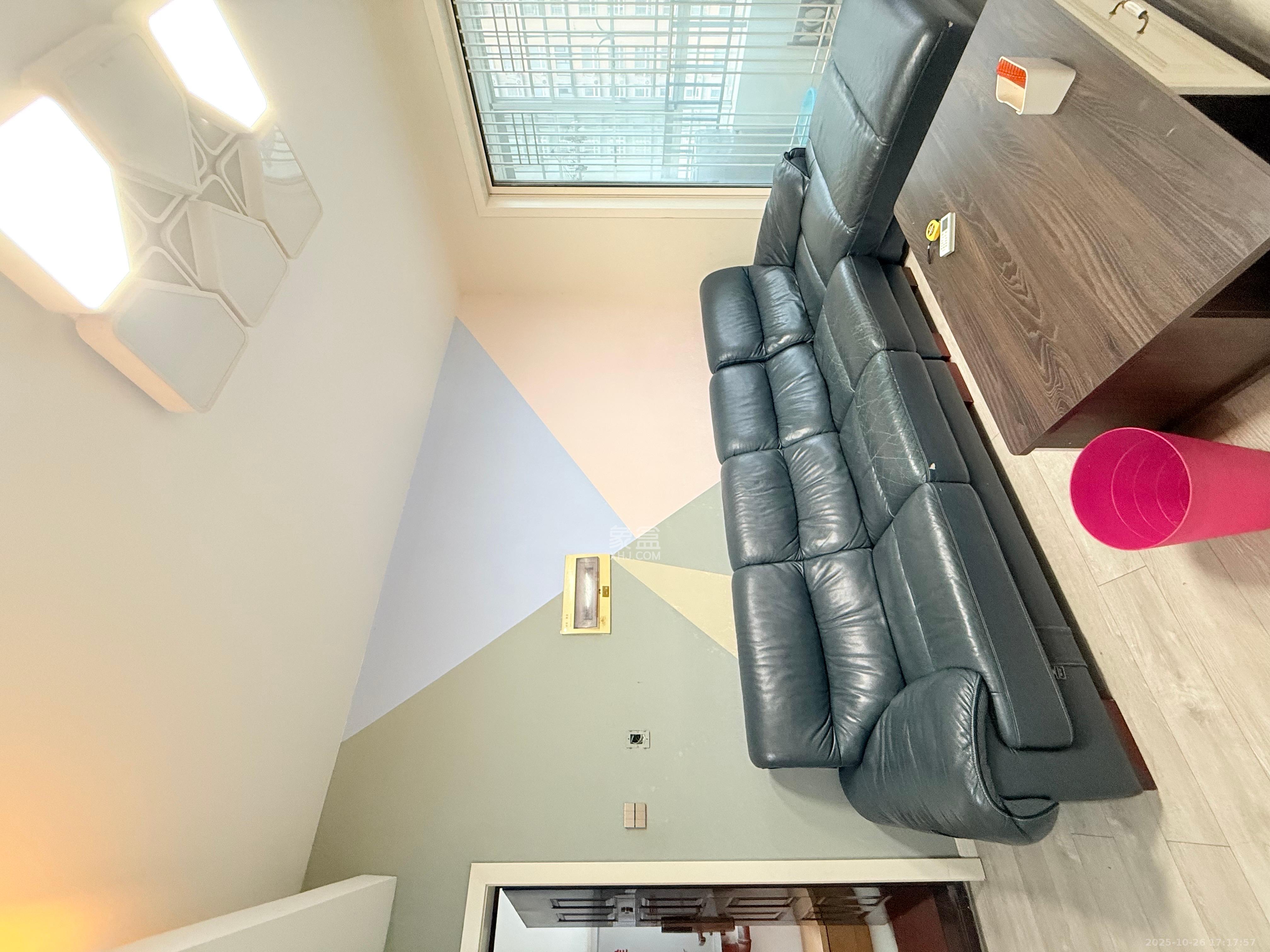 月湖兰庭 1室2厅1卫 2500.0元/月 月湖兰庭 1室2厅1卫 2500.0元/月室内图