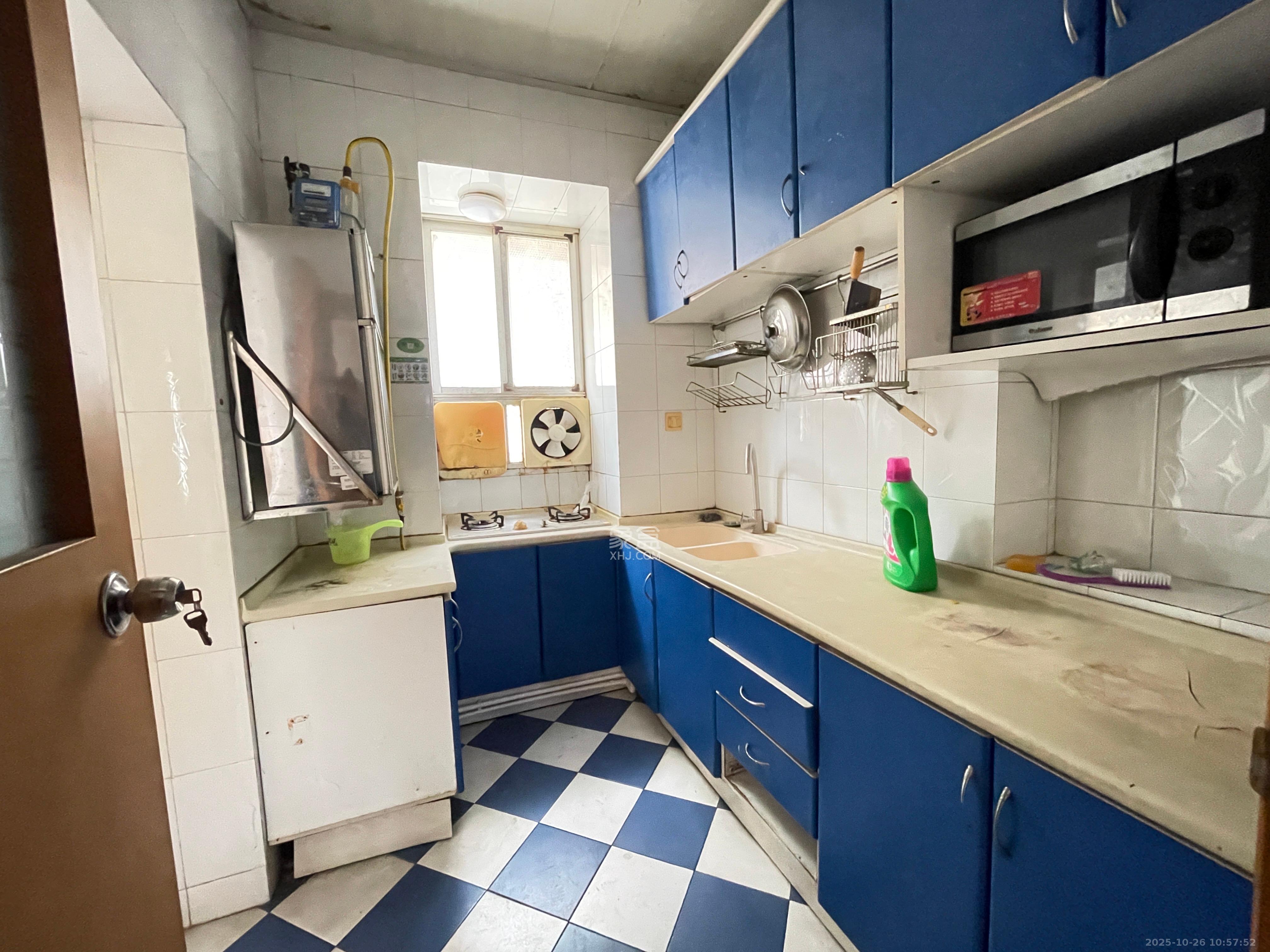 湘农桥社区  2室1厅1卫    1800.0元/月室内图