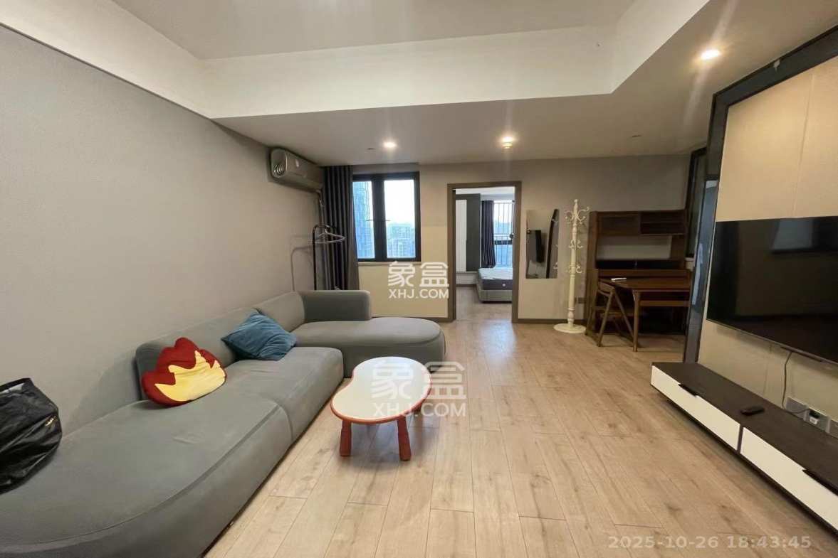 德思勤城市广场(宝格丽公寓) 1室1厅1卫 2400.0元/月 德思勤城市广场(宝格丽公寓) 1室1厅1卫 2400.0元/月室内图