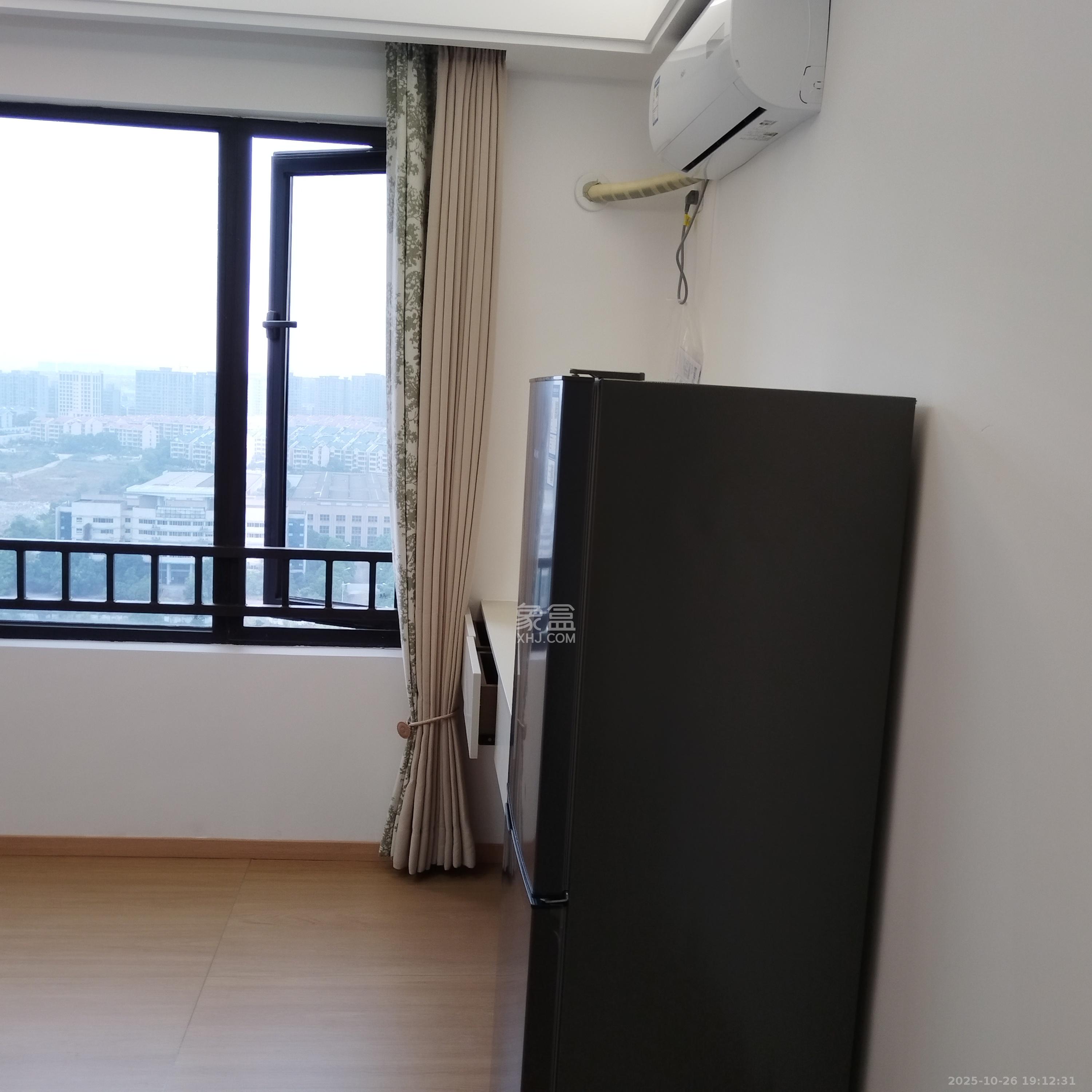 中海珑悦府  1室1厅1卫    1100.0元/月室内图