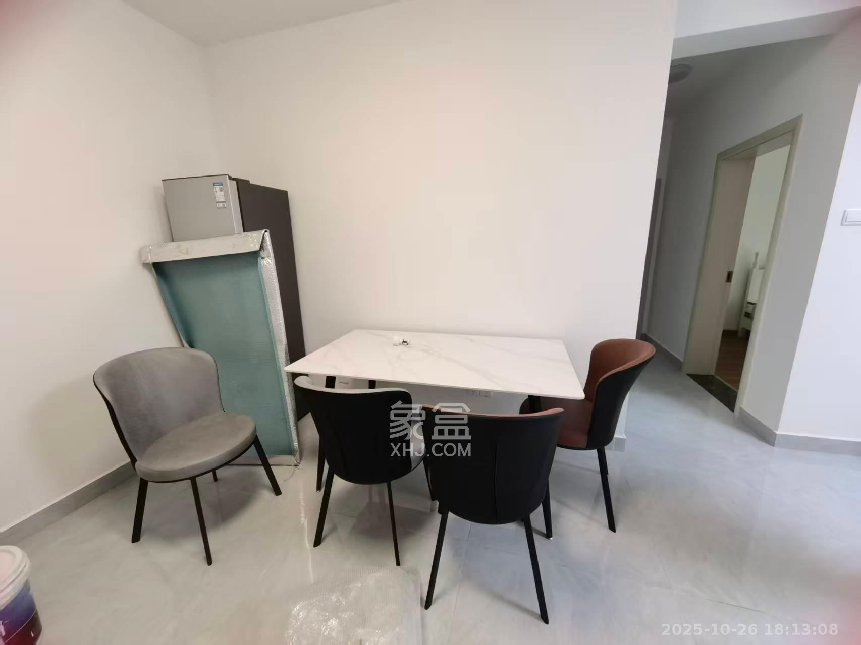 永祺西京  1室2厅1卫    900.0元/月室内图