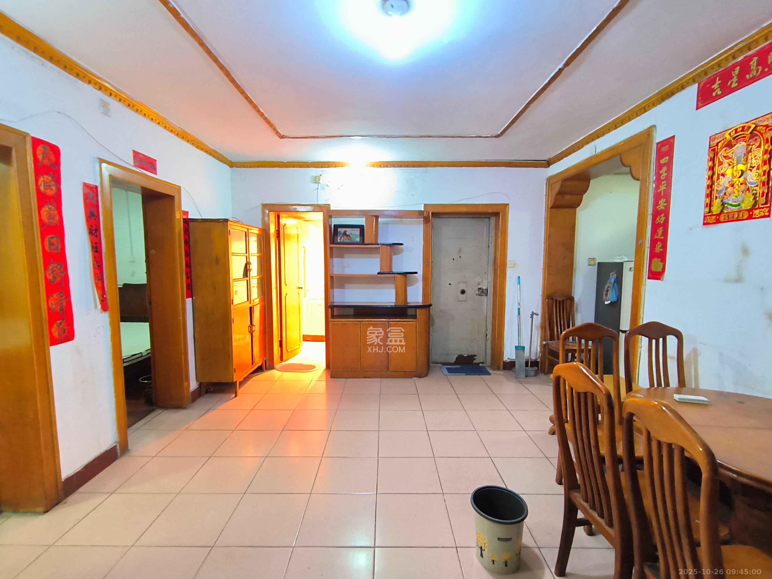 东广济桥社区  3室1厅1卫    2000.0元/月室内图