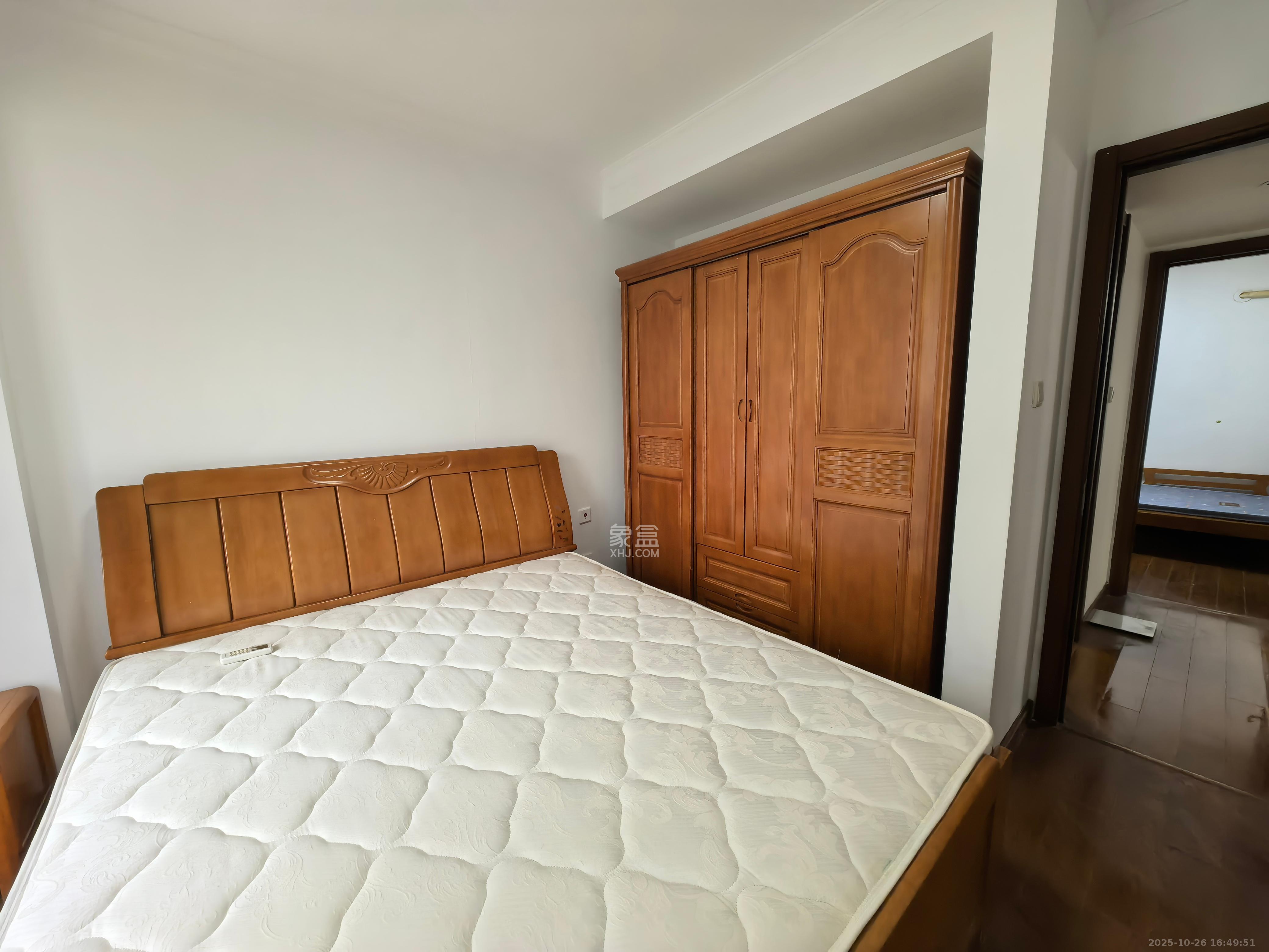 万科城市花园  2室1厅1卫    2000.0元/月室内图