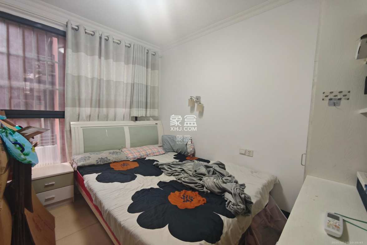 华润凤凰城二期  3室2厅1卫    2000.0元/月 华润凤凰城二期  3室2厅1卫    2000.0元/月室内图