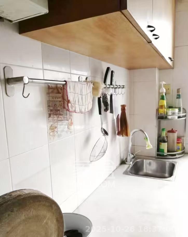 金帆小区  3室1厅1卫    1700.0元/月室内图