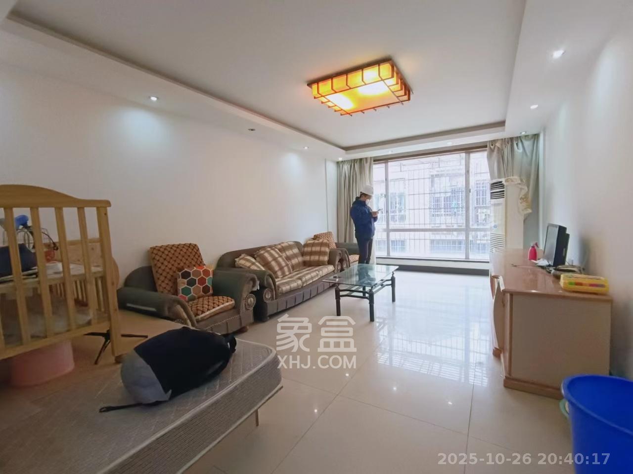 泰时三湘金地  2室1厅1卫    1600.0元/月 泰时三湘金地  2室1厅1卫    1600.0元/月室内图