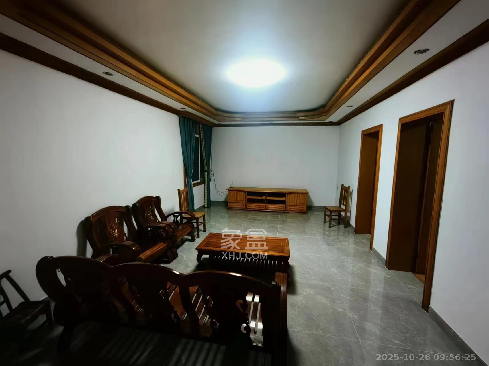 桔园小区1-8片 3室2厅2卫 2200.0元/月 桔园小区1-8片 3室2厅2卫 2200.0元/月室内图