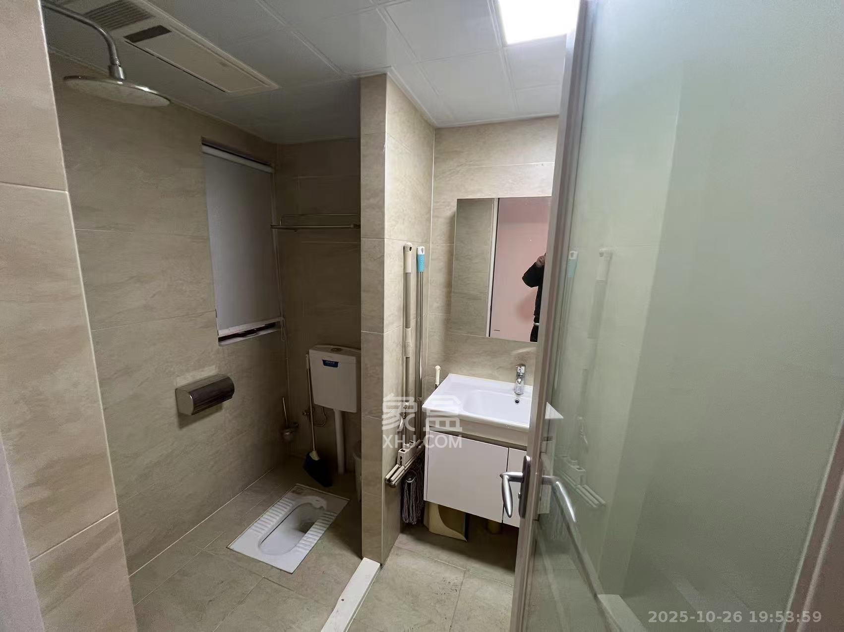 明昇壹城(明昇时代广场)一期  4室2厅1卫    5200.0元/月 明昇壹城(明昇时代广场)一期  4室2厅1卫    5200.0元/月室内图