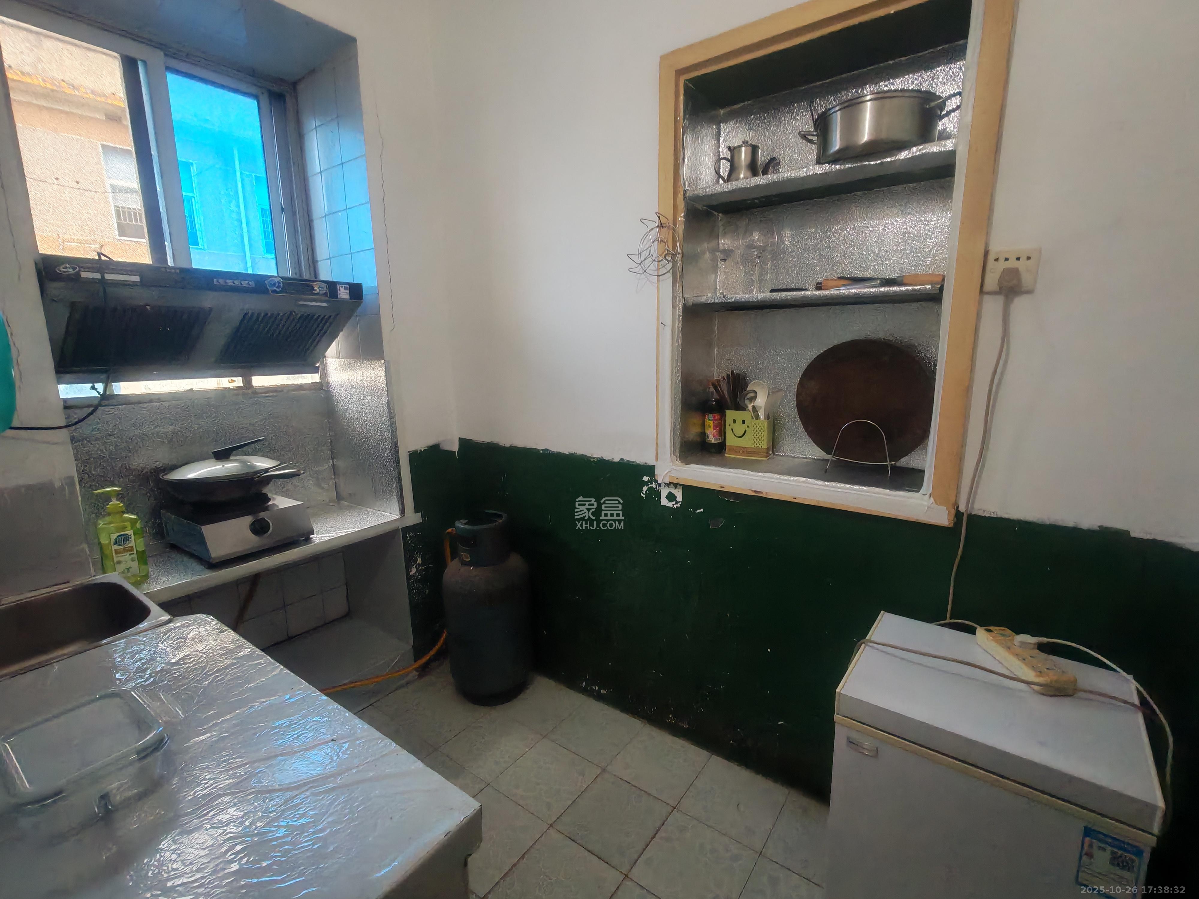 稀土研究院所宿舍  2室1厅1卫    1000.0元/月 稀土研究院所宿舍  2室1厅1卫    1000.0元/月室内图