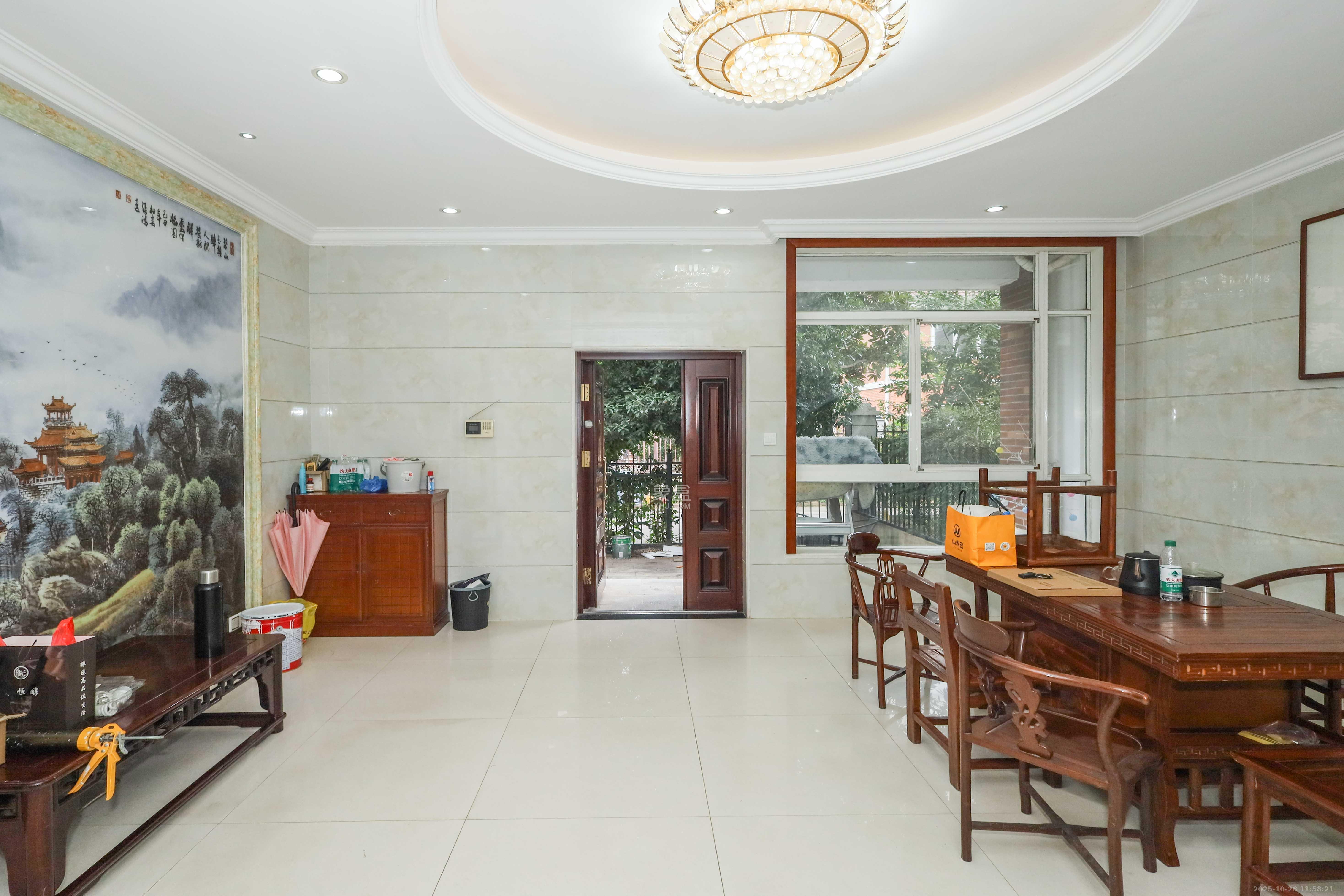 山水英伦  1室2厅4卫    368.0万 山水英伦  1室2厅4卫    368.0万