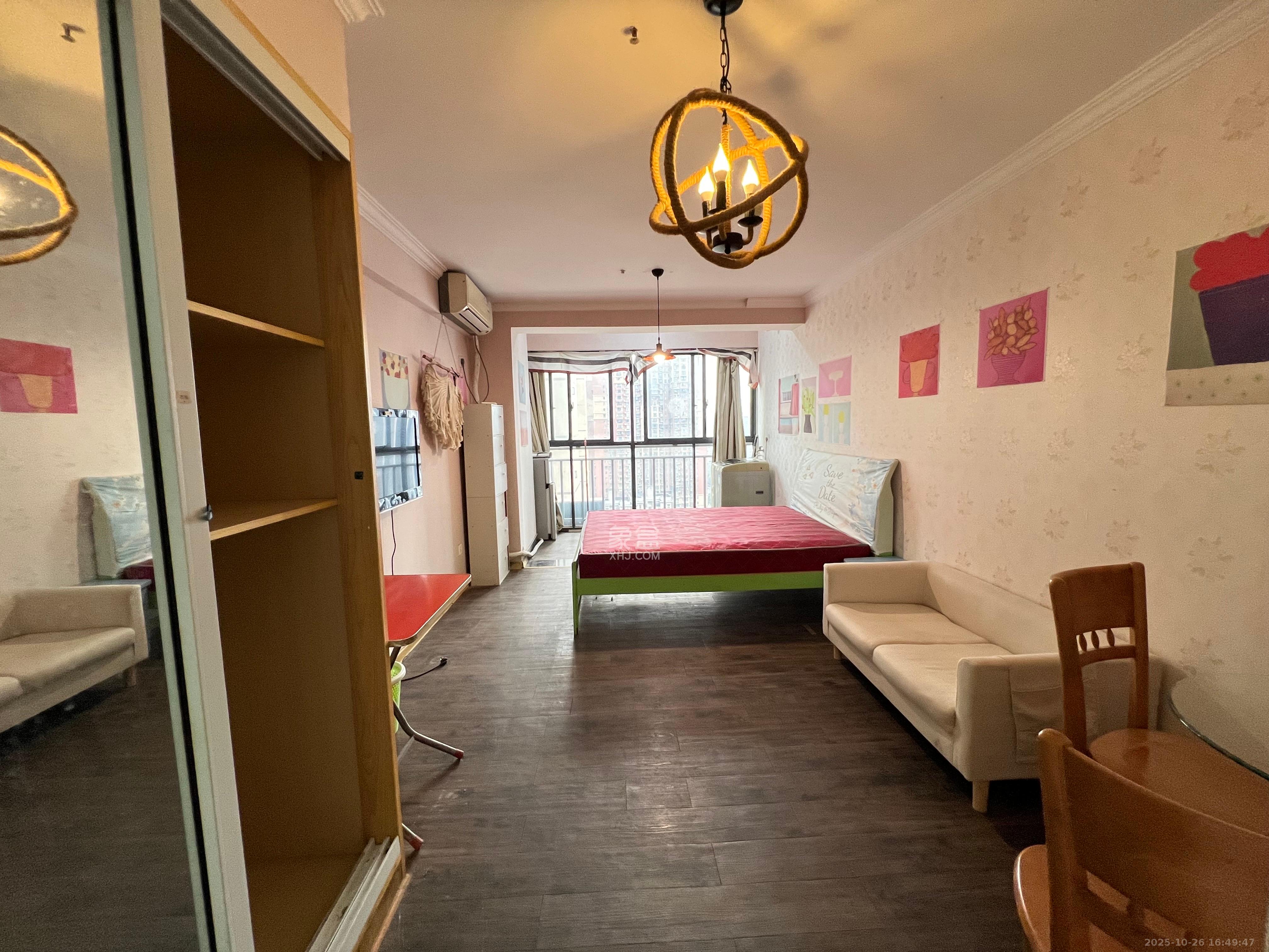 东方芙蓉  1室1厅1卫    1200.0元/月 东方芙蓉  1室1厅1卫    1200.0元/月室内图